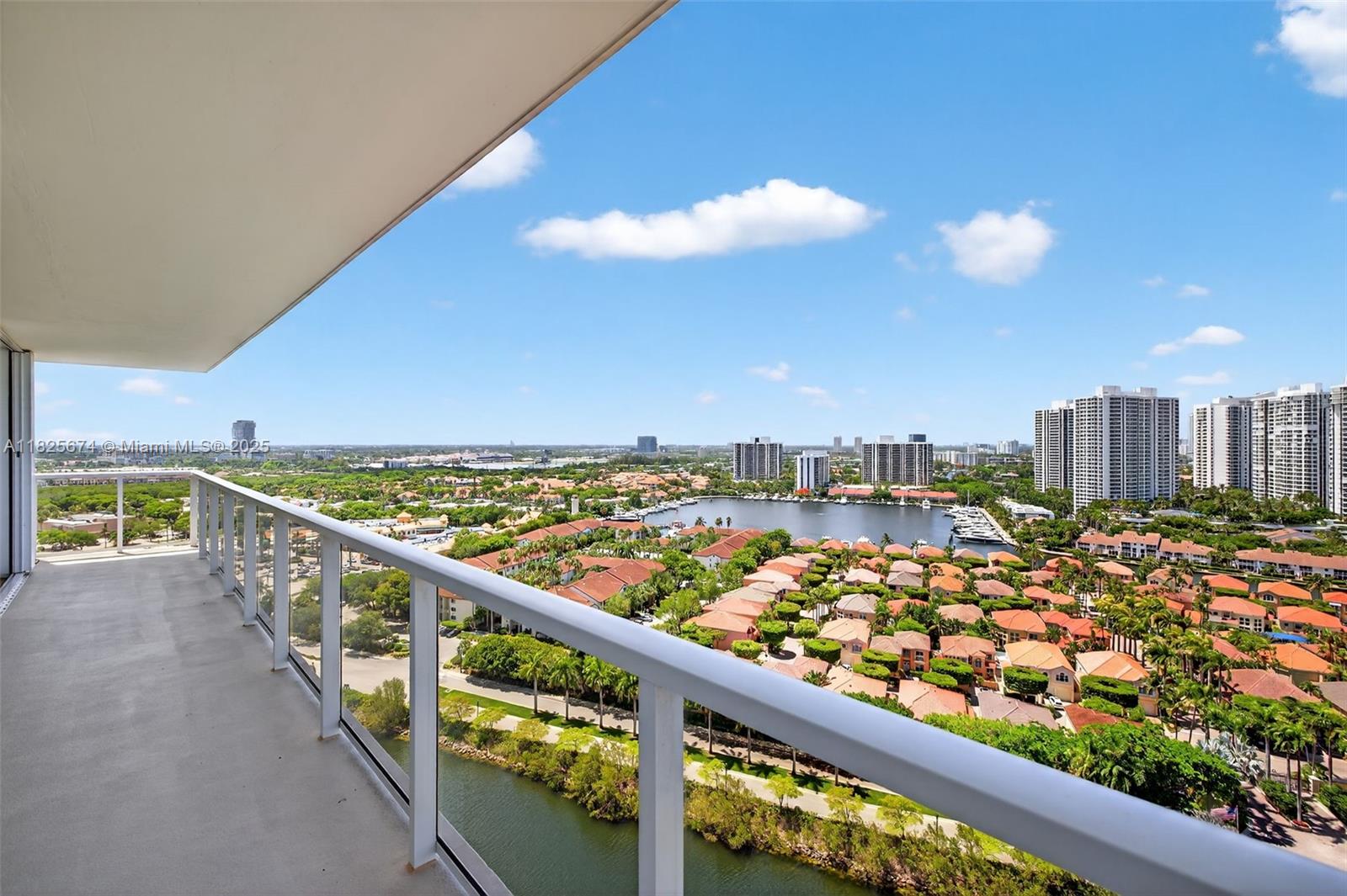 3701 N Country Club Dr #2209, Aventura, Florida image 1