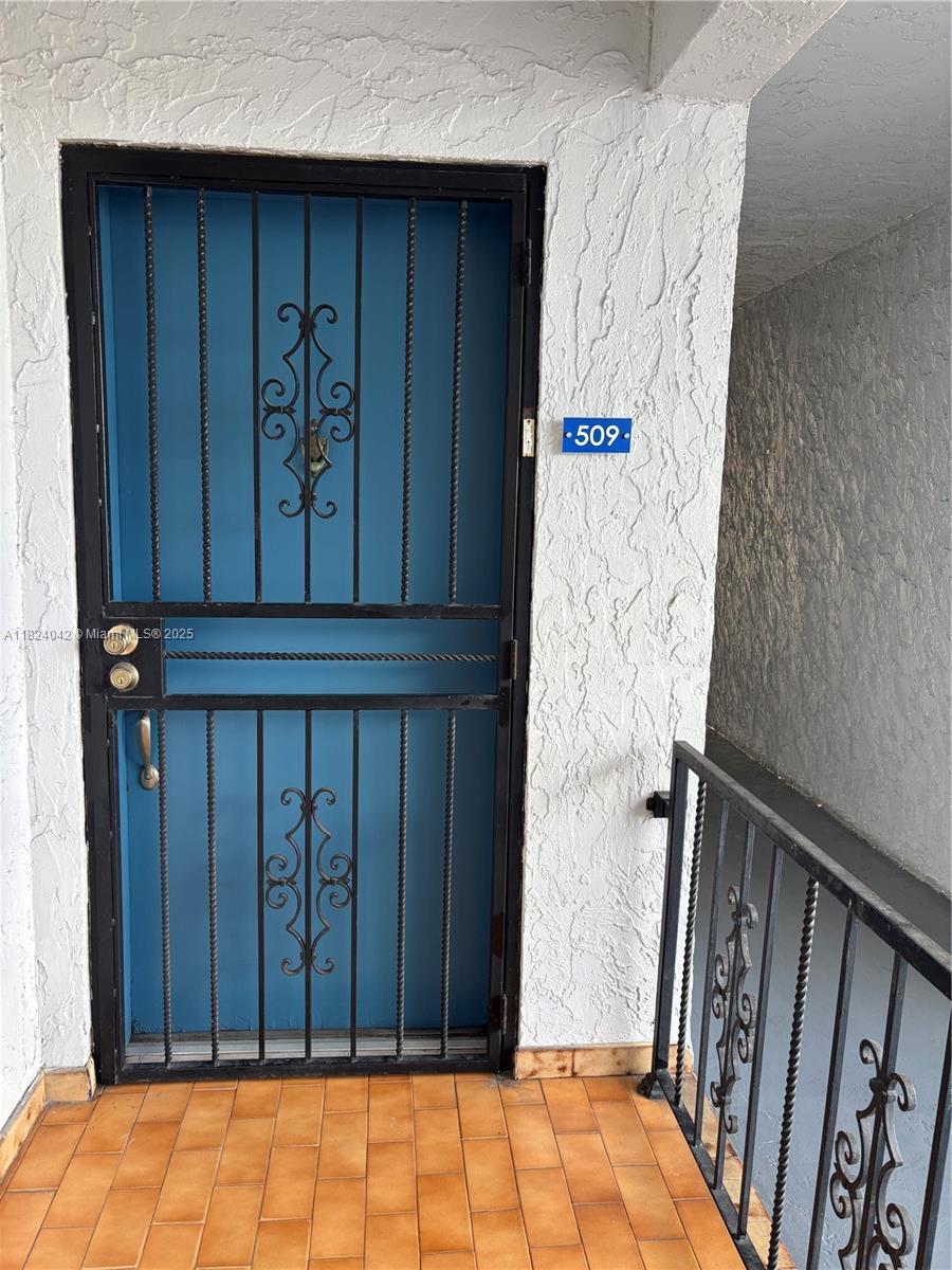 1635 W 44th Pl #509, Hialeah, Florida image 11