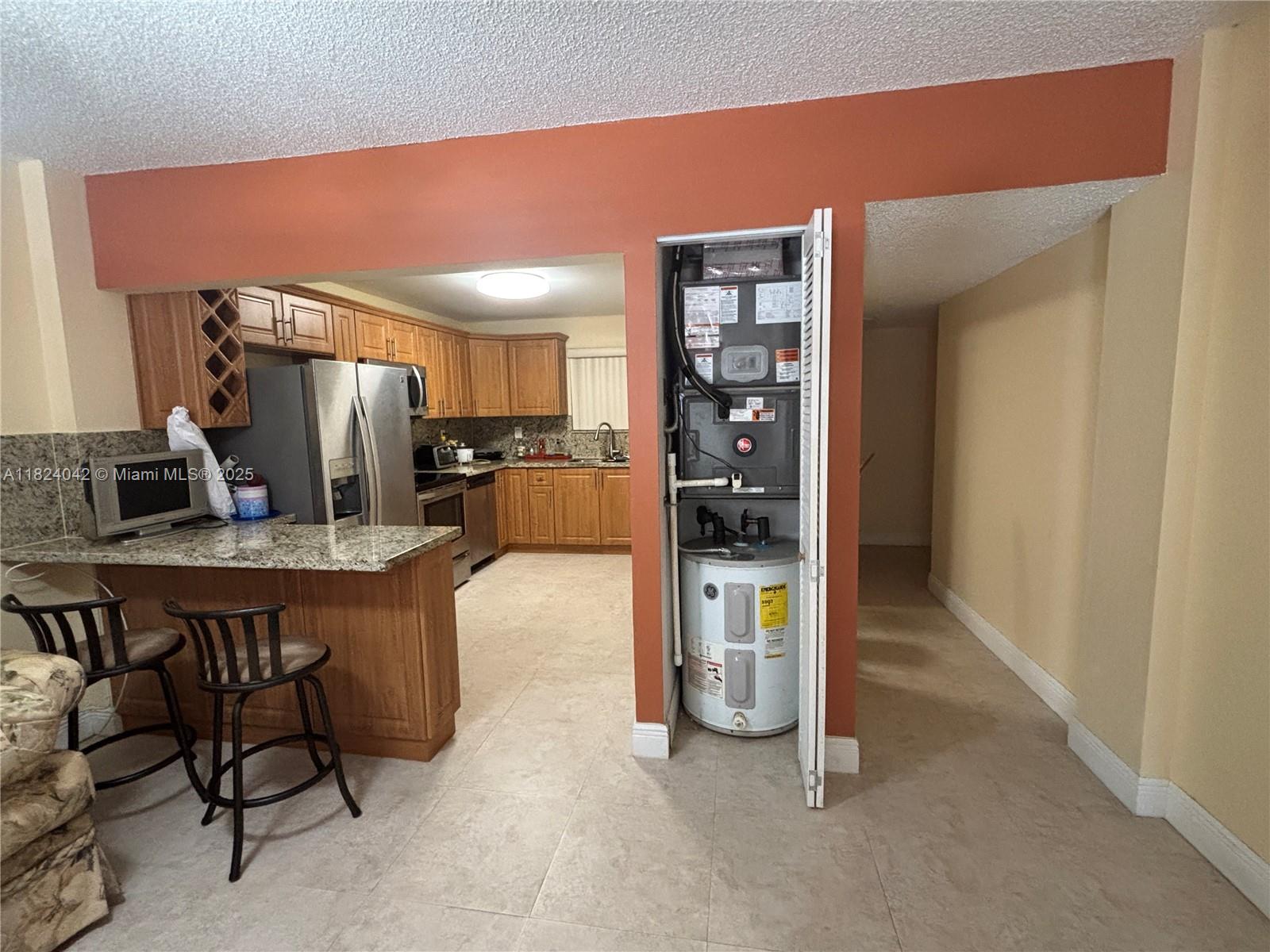 1635 W 44th Pl #509, Hialeah, Florida image 15