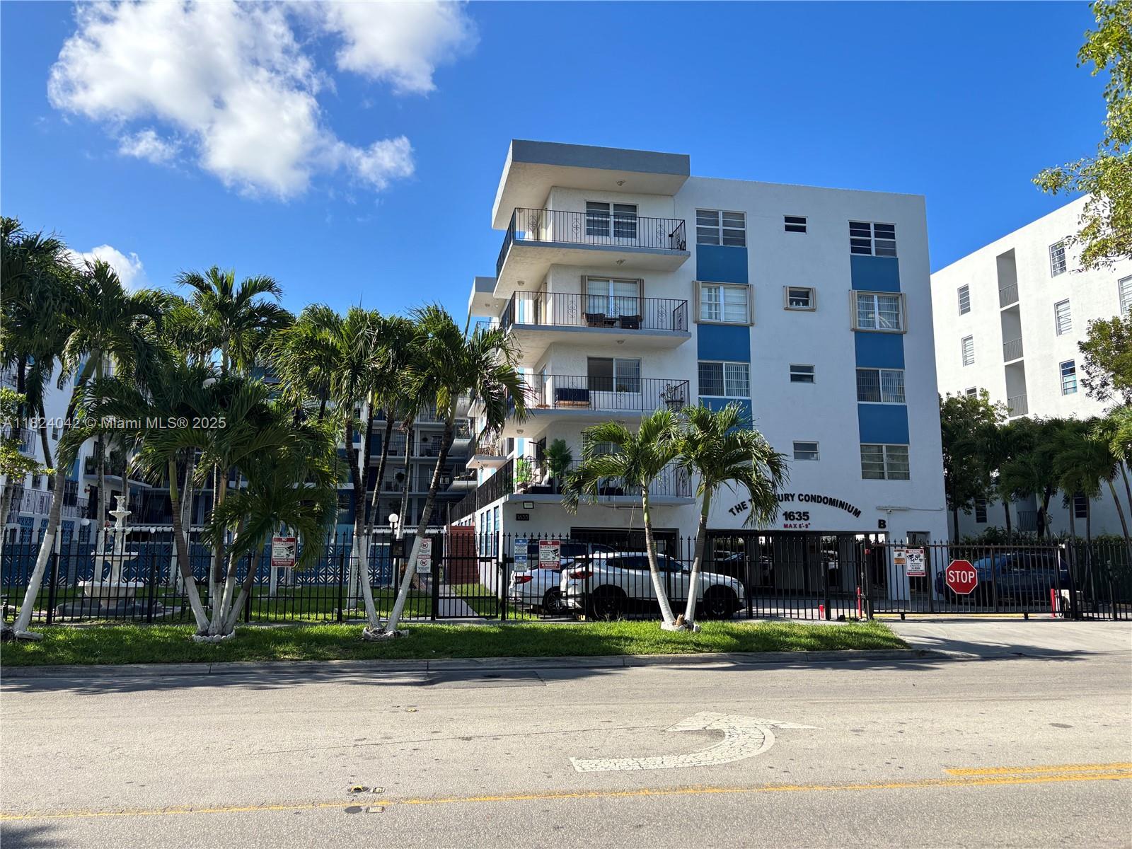 1635 W 44th Pl #509, Hialeah, Florida image 2