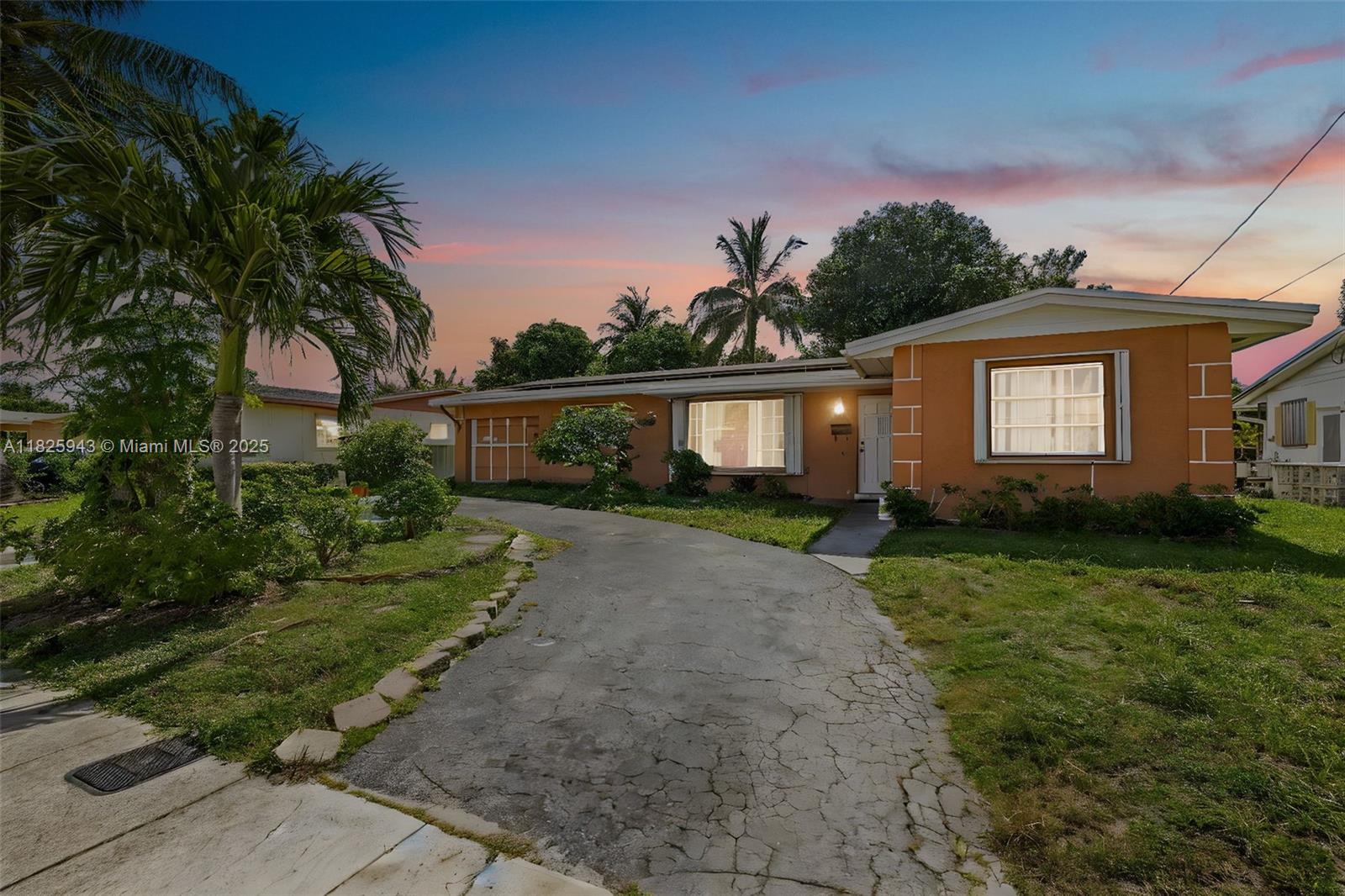 2370 34th Ter, Lauderdale Lakes, Florida 33311