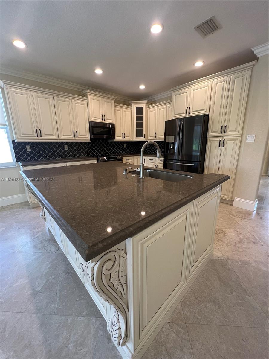16546 SW 39th St, Miramar, Florida image 22
