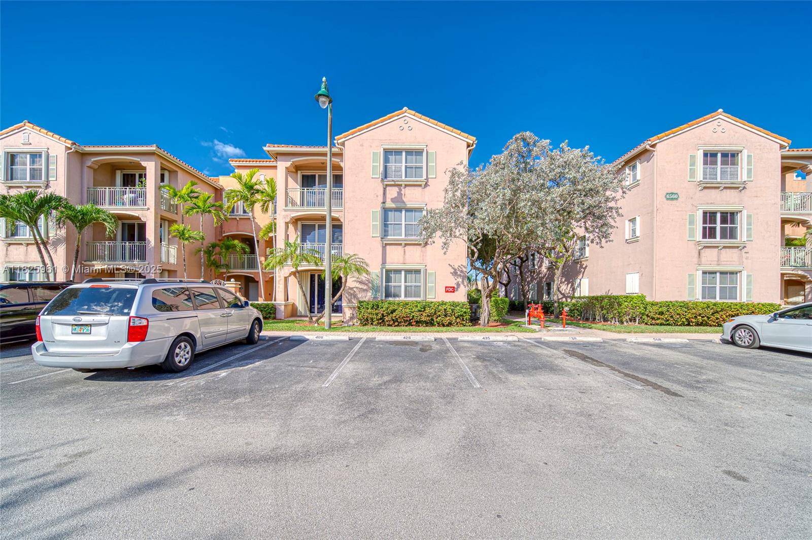6440 NW 114th Ave #434, Doral, Florida image 32