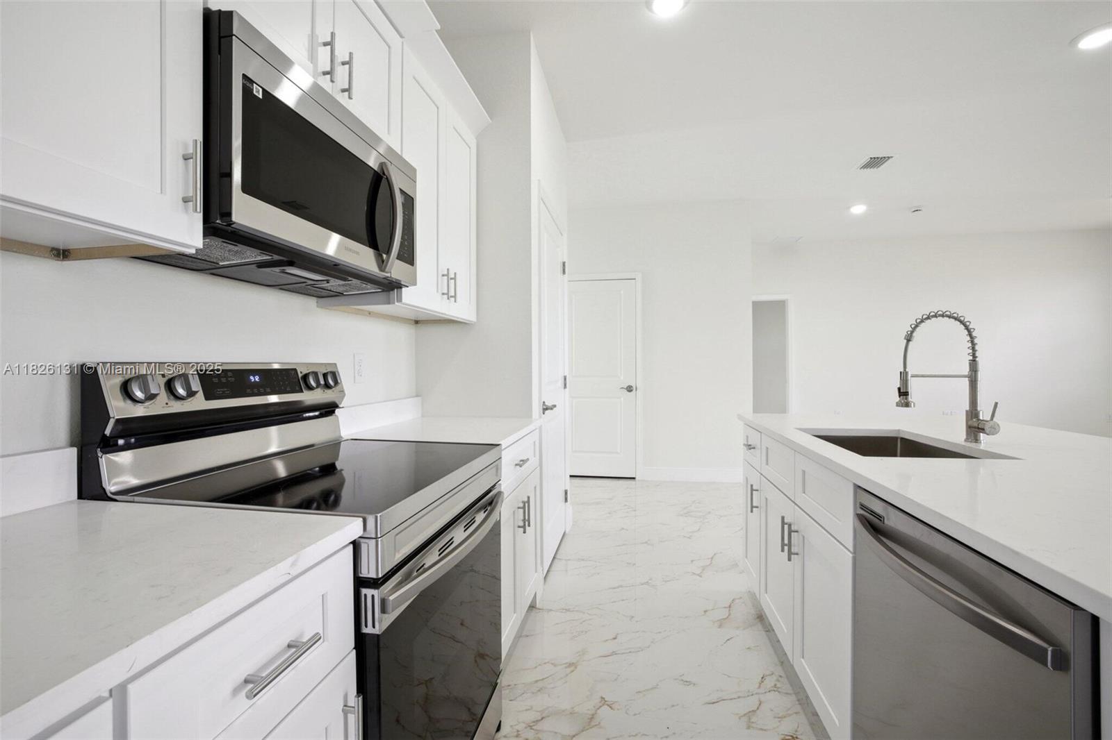 7007 Ramrod Cir, La Belle, Florida image 26