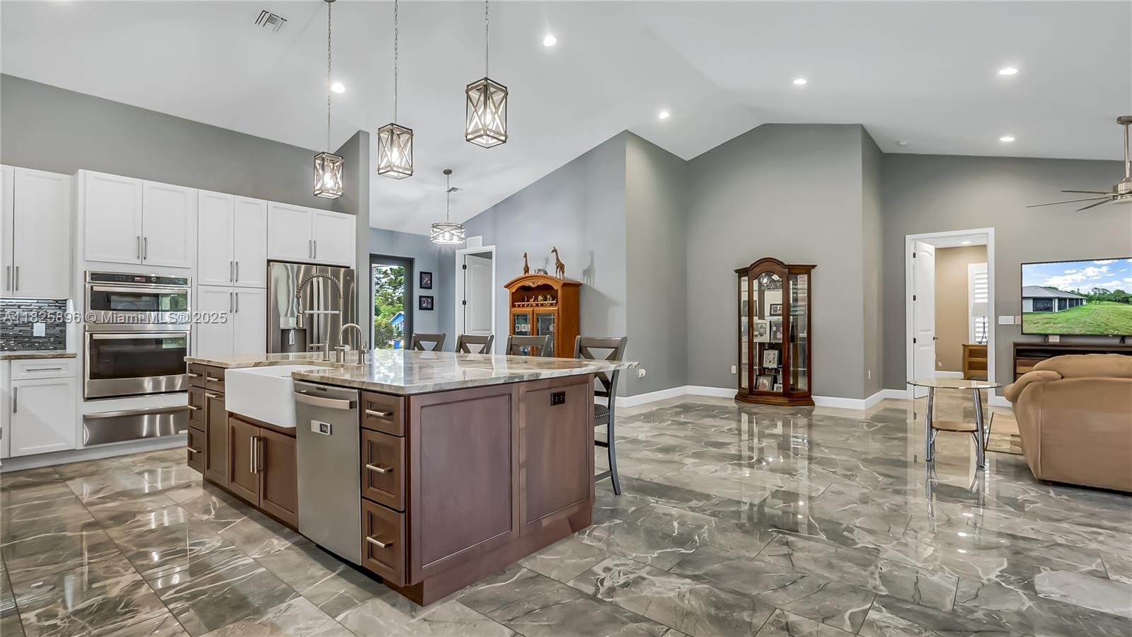 16630 N 132nd Ter N, Jupiter, Florida image 10