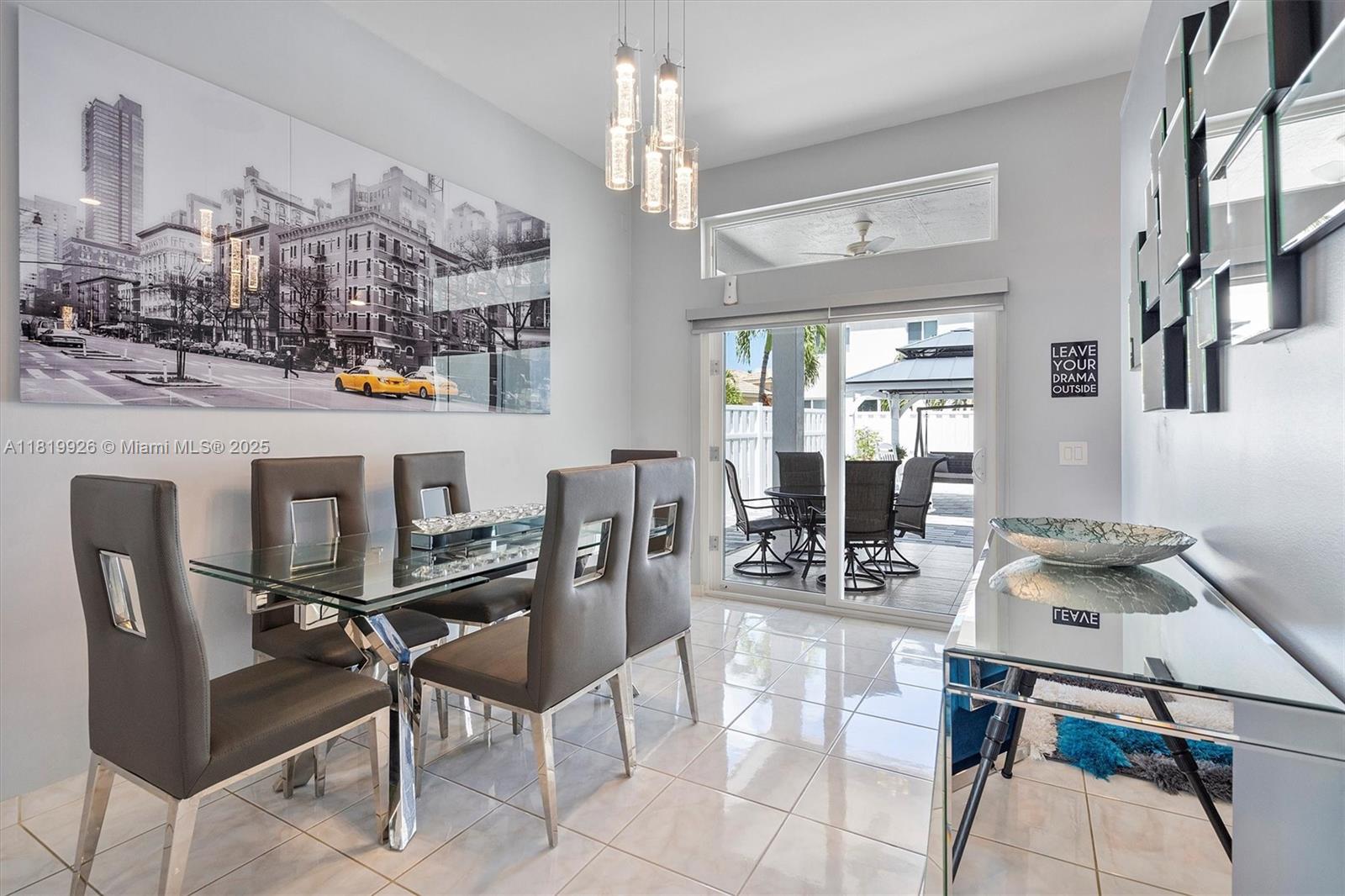 912 Tanglewood Cir, Weston, Florida image 3