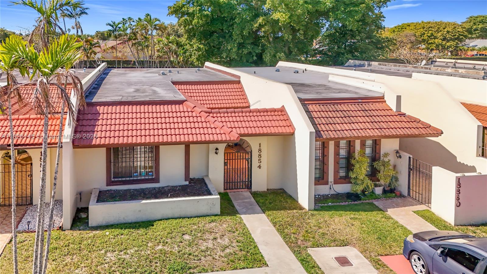 18854 NW 65th Ct, Hialeah, Florida image 1