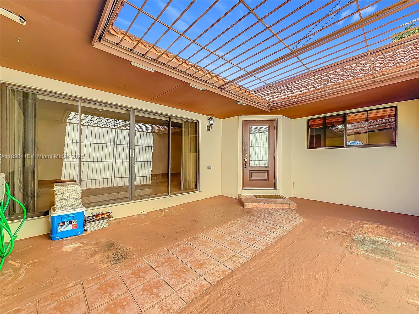 18854 NW 65th Ct, Hialeah, Florida image 12