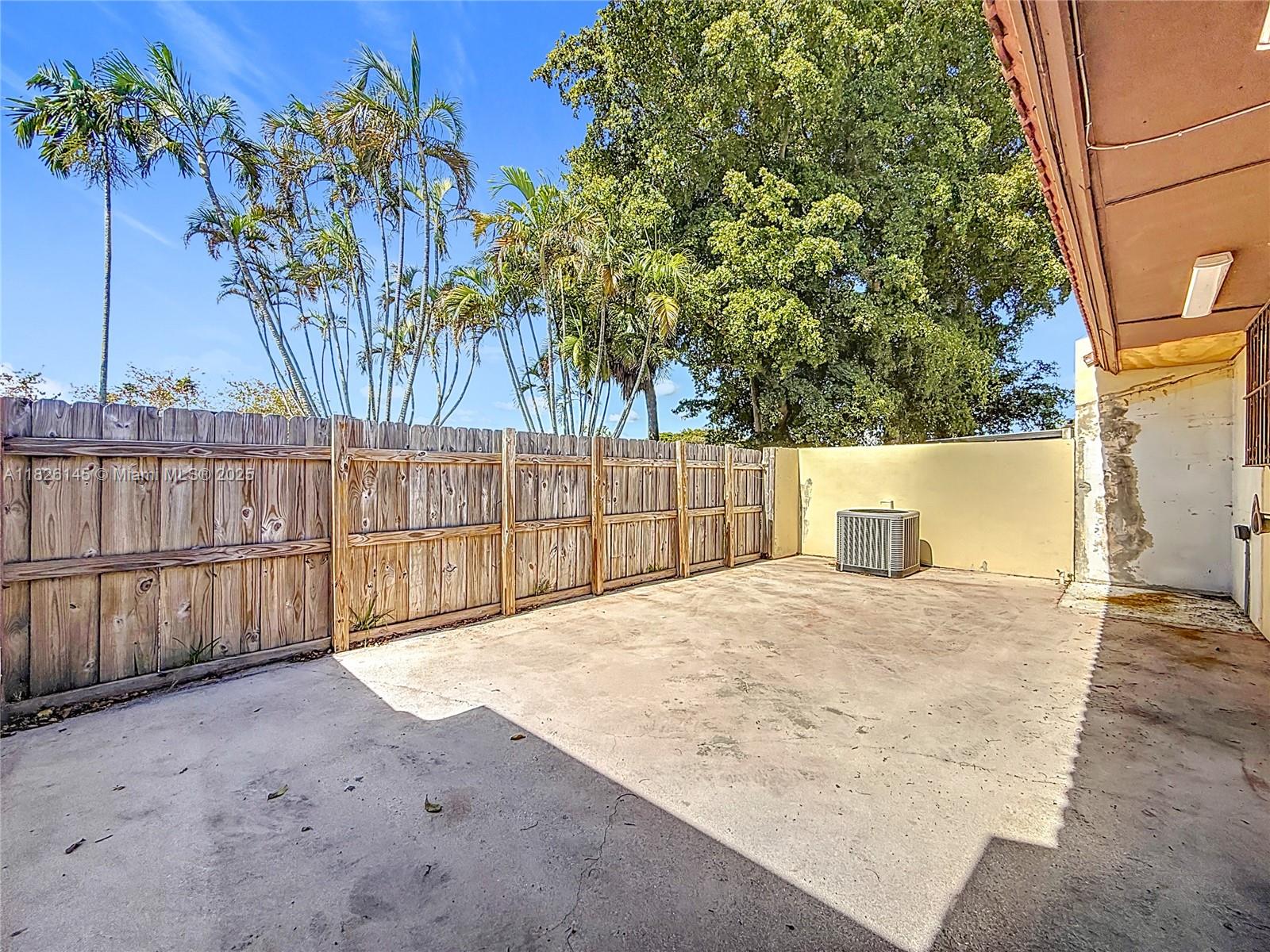 18854 NW 65th Ct, Hialeah, Florida image 34