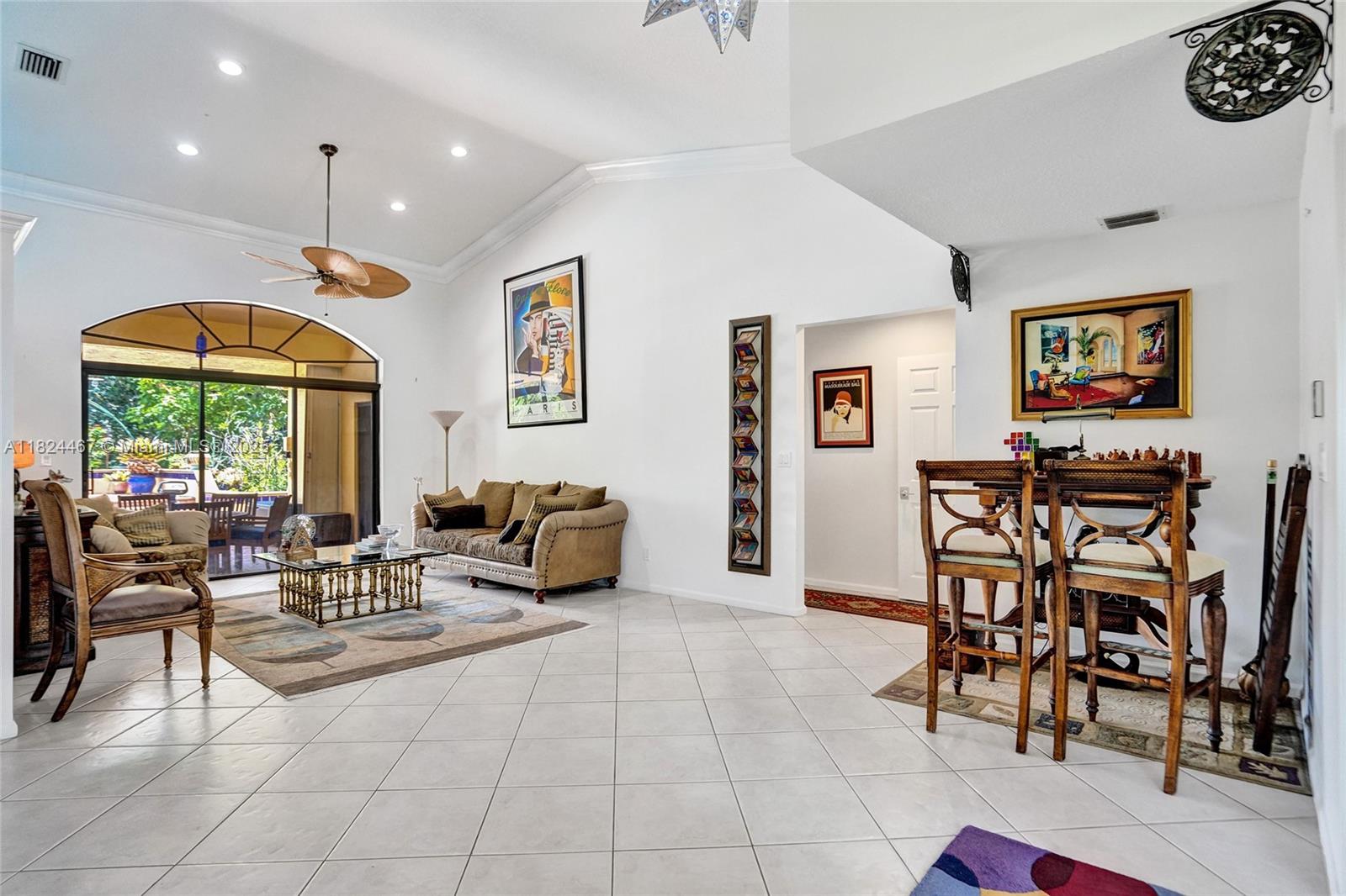 3820 SW 106th Ter, Davie, Florida image 3