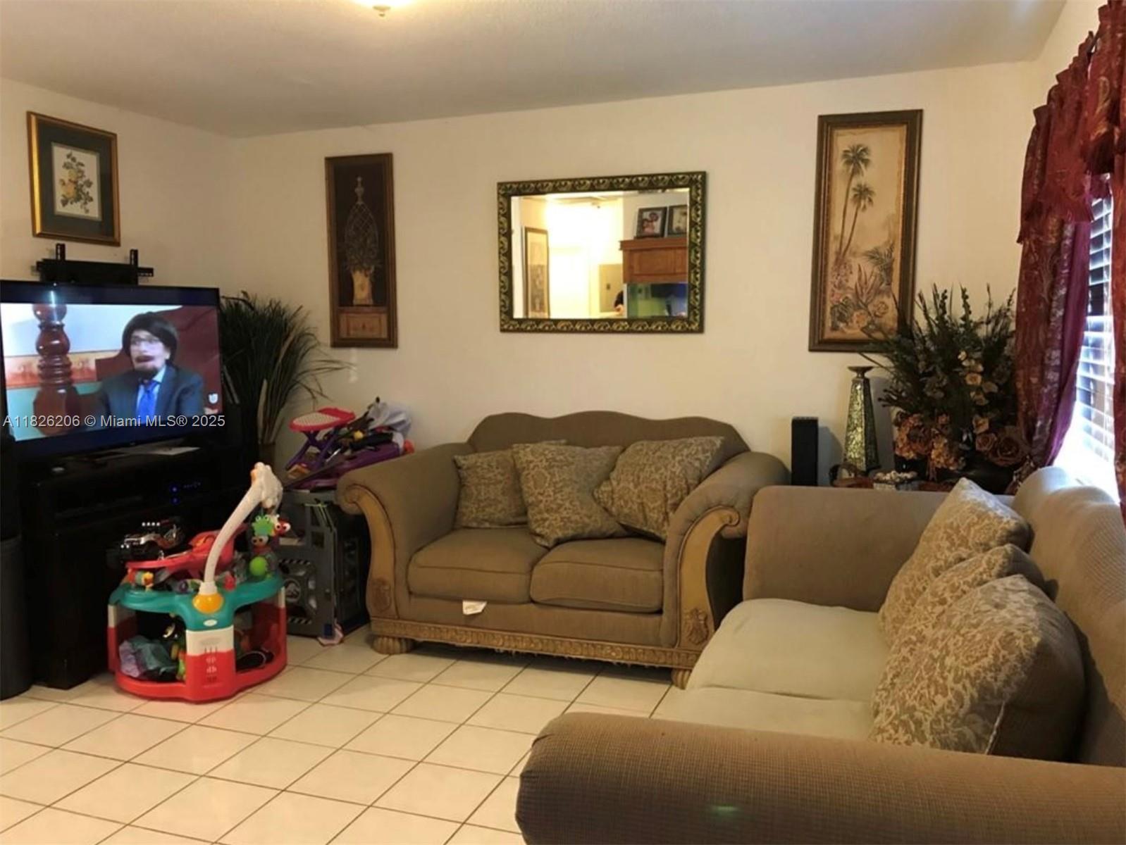 7023 SW 19th St, North Lauderdale, Florida image 7