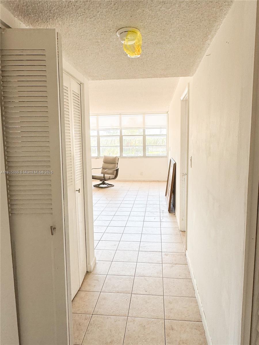 2025 NE 164th St #206, North Miami Beach, Florida image 15