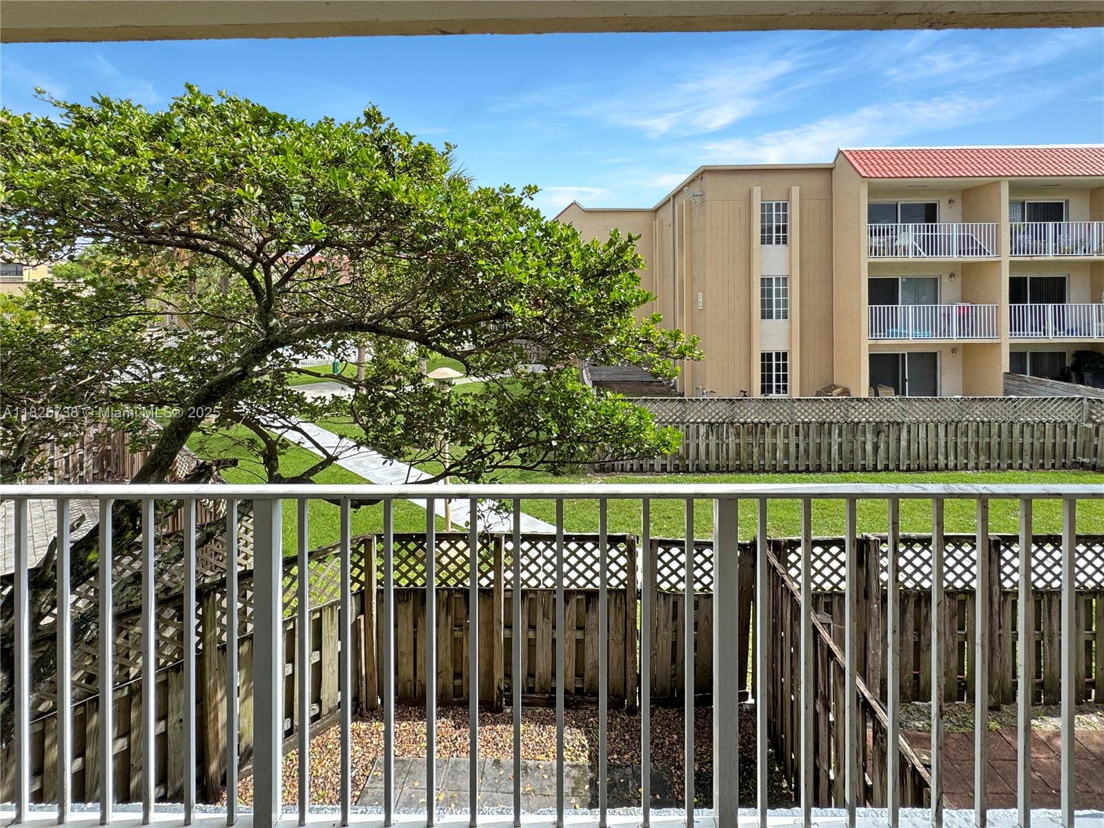 5201 Geneva Way #201, Doral, Florida image 12