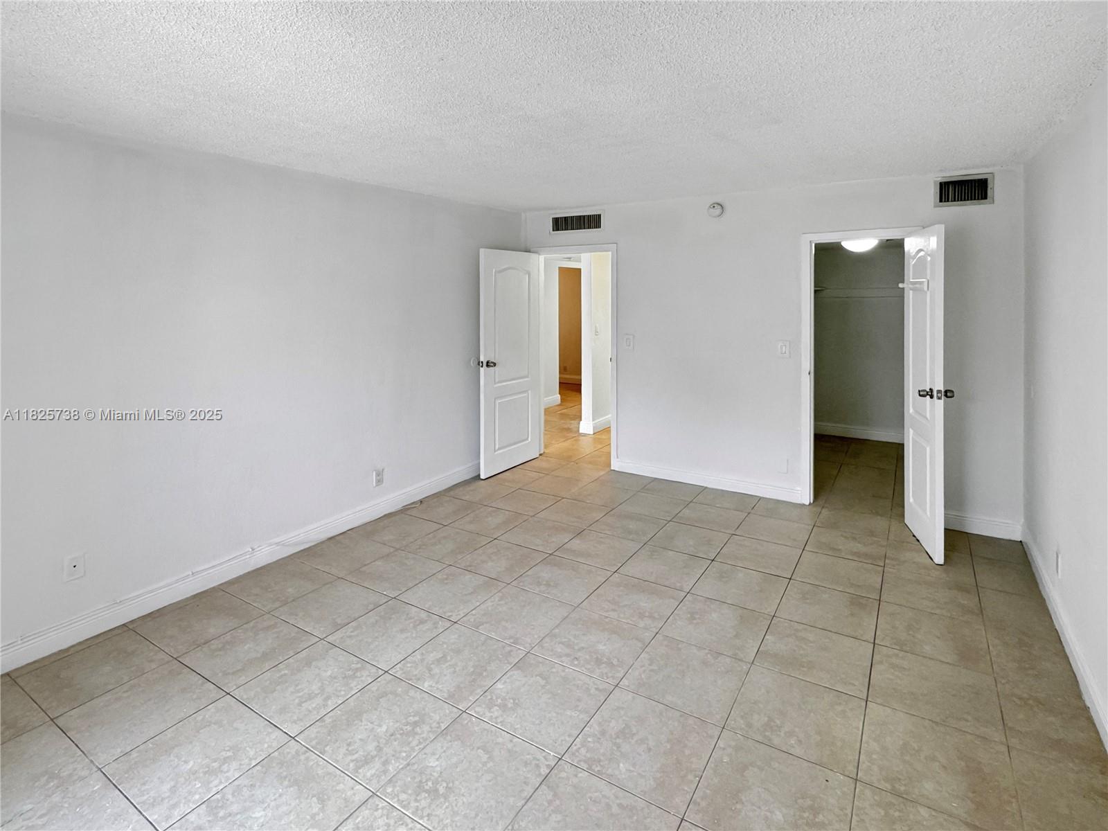 5201 Geneva Way #201, Doral, Florida image 16