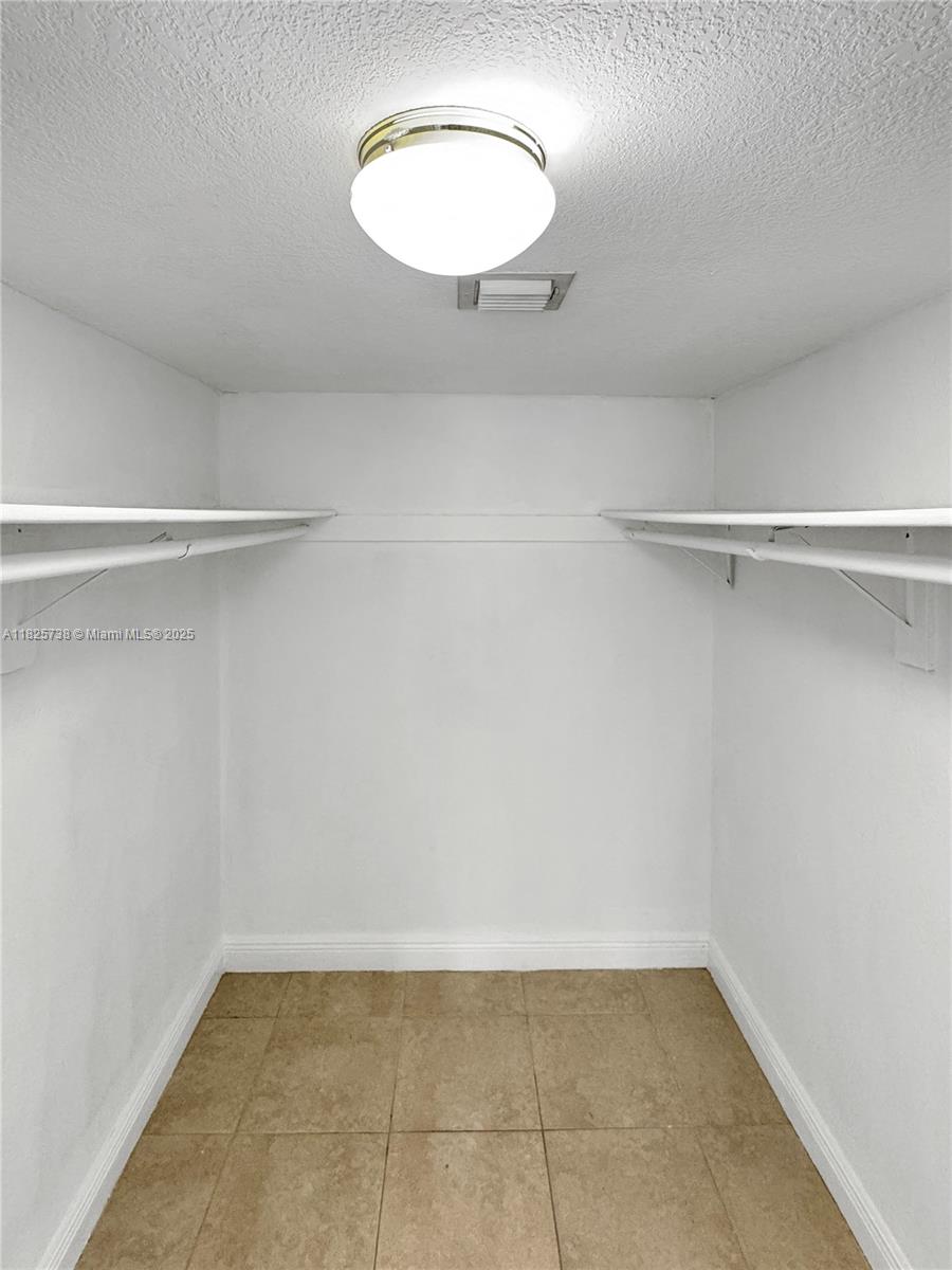 5201 Geneva Way #201, Doral, Florida image 17