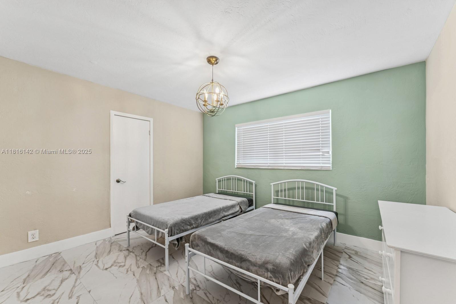 919 NE 4th St, Hallandale Beach, Florida image 19