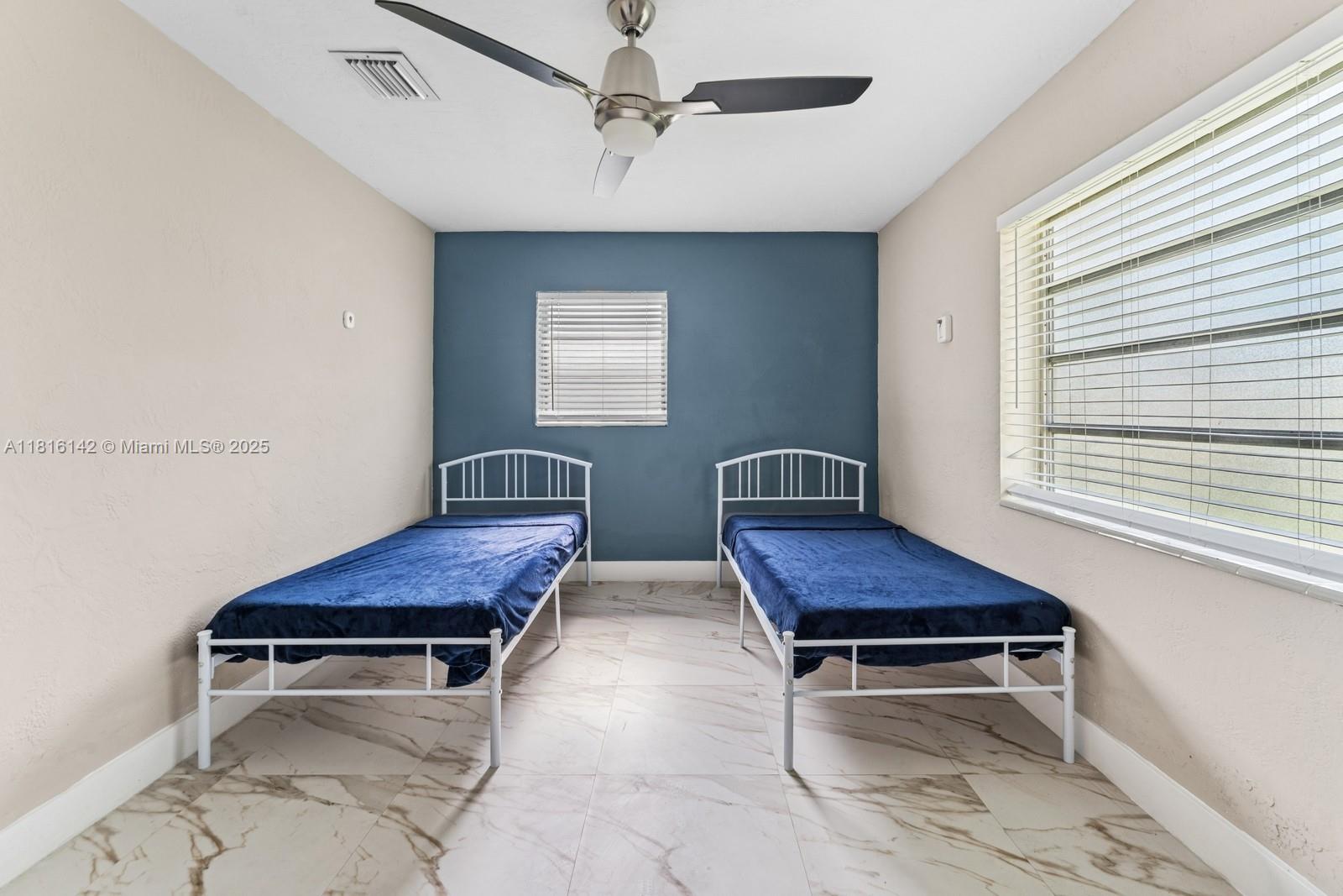 919 NE 4th St, Hallandale Beach, Florida image 22