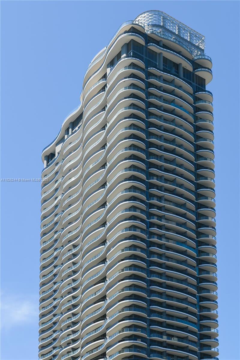 Apartamento para Alugar em Miami, FL