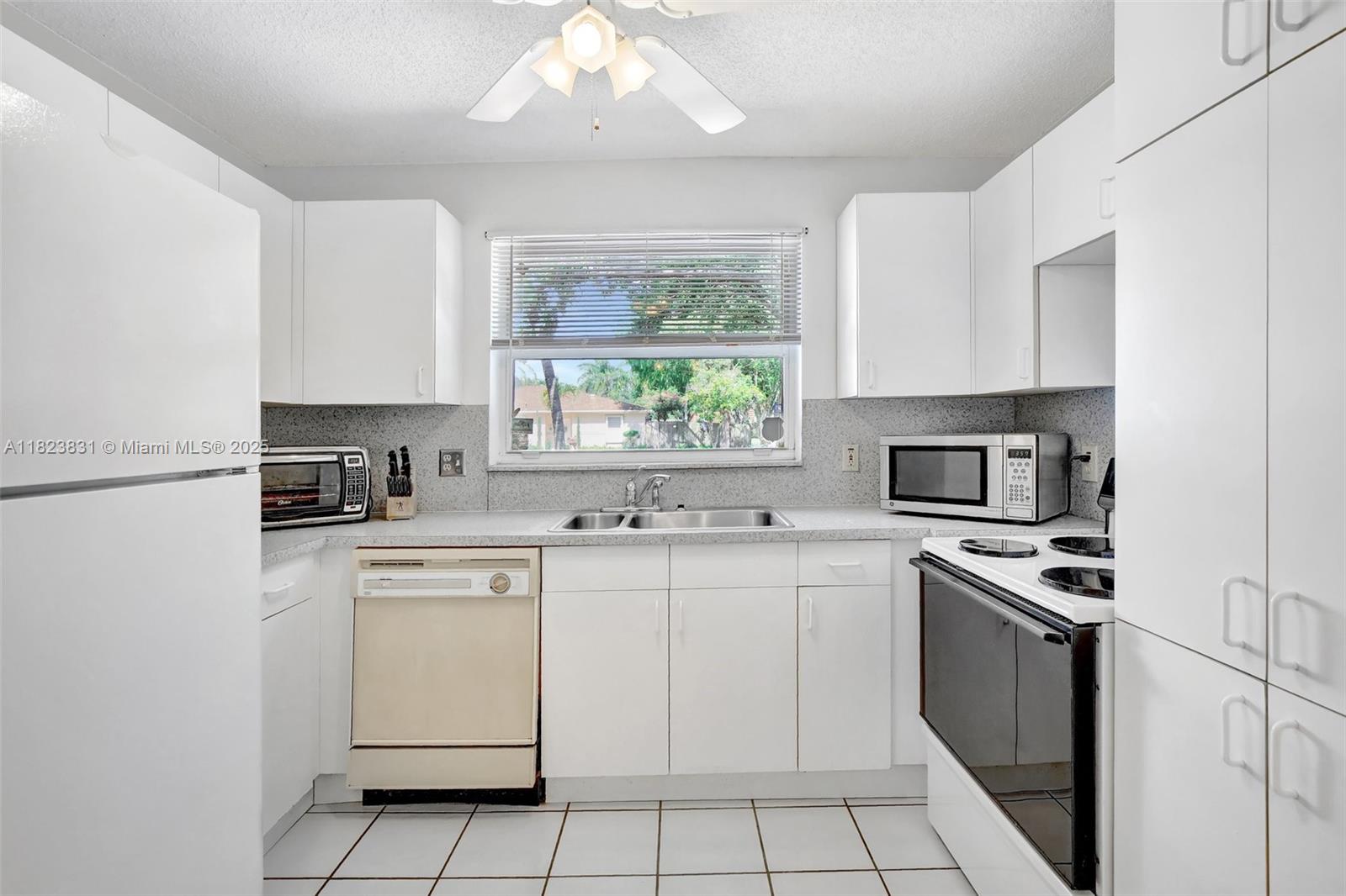 1077 SW 120th Ave, Davie, Florida image 6