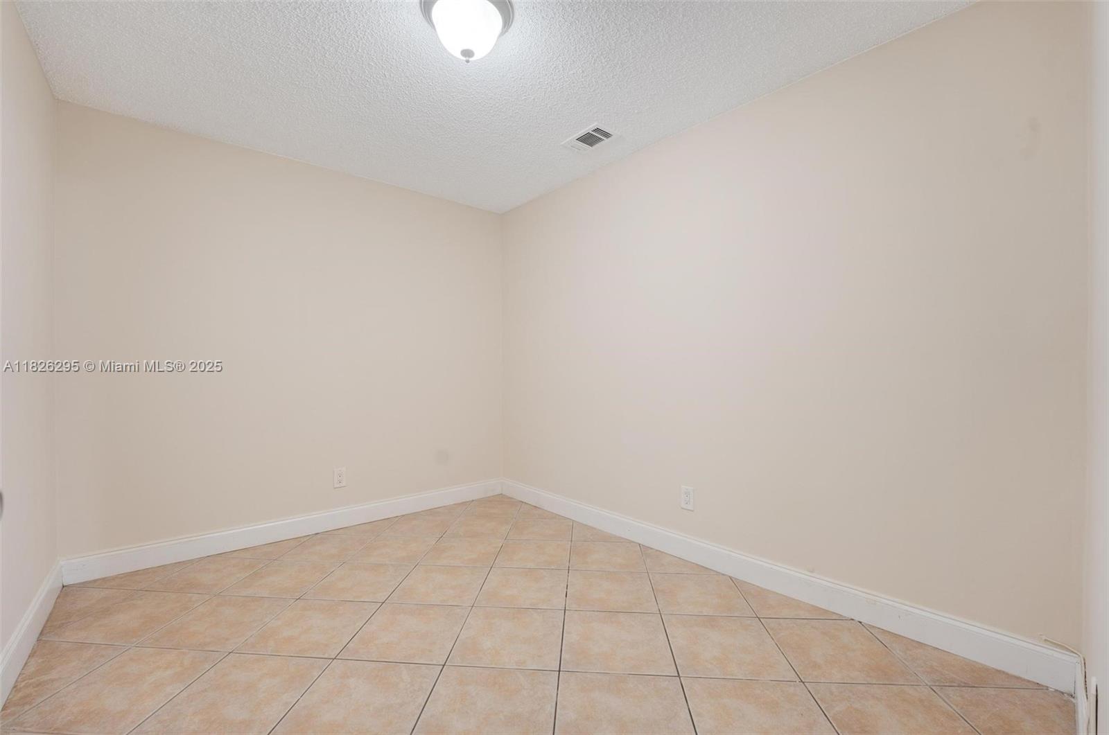 7260 Woodmont Ter #103, Tamarac, Florida image 13