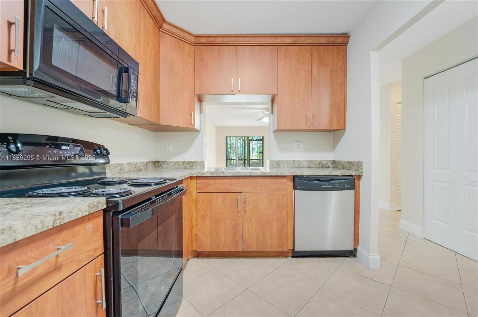 7260 Woodmont Ter #103, Tamarac, Florida image 6