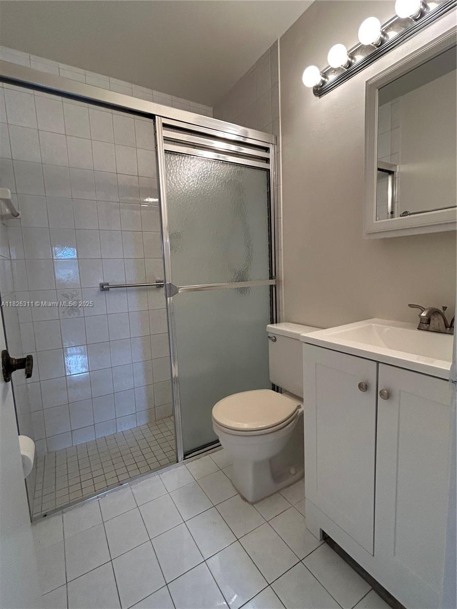 316 Briarwood Cir #4-17, Hollywood, Florida image 21