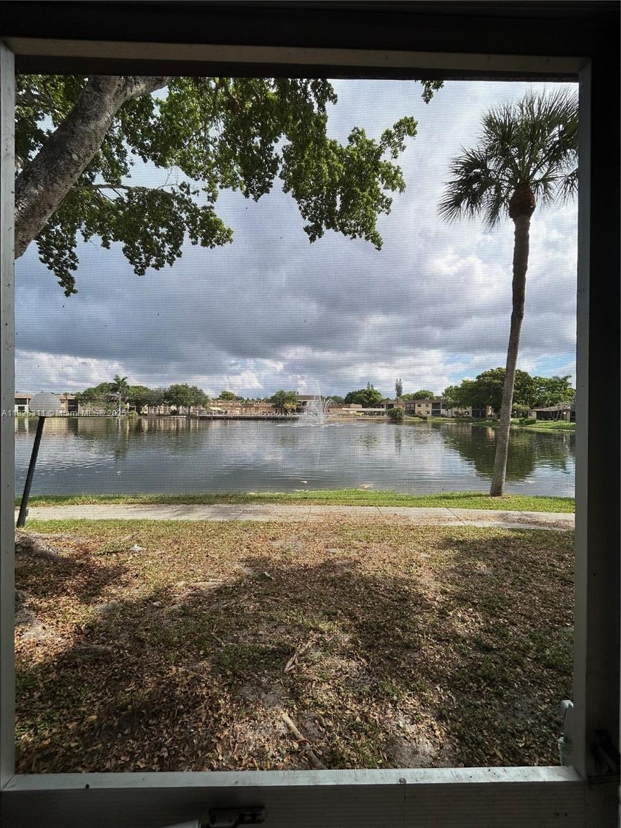 316 Briarwood Cir #4-17, Hollywood, Florida image 27