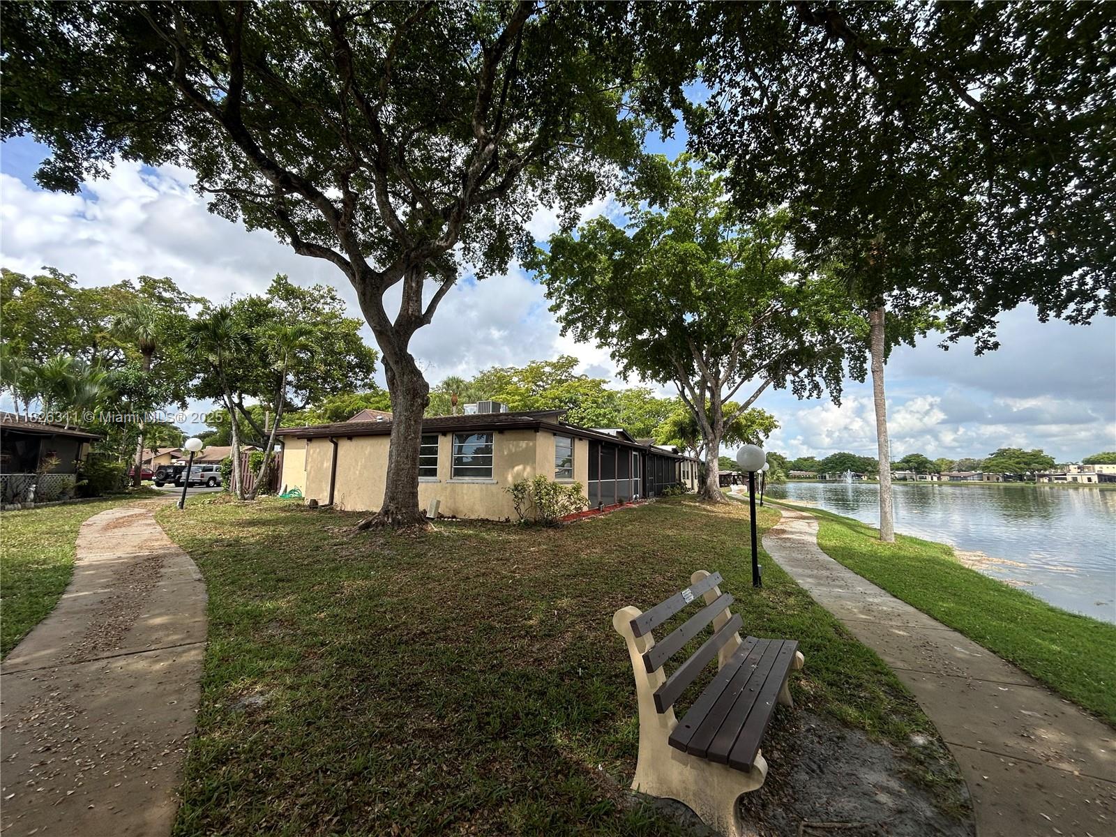 316 Briarwood Cir #4-17, Hollywood, Florida image 38