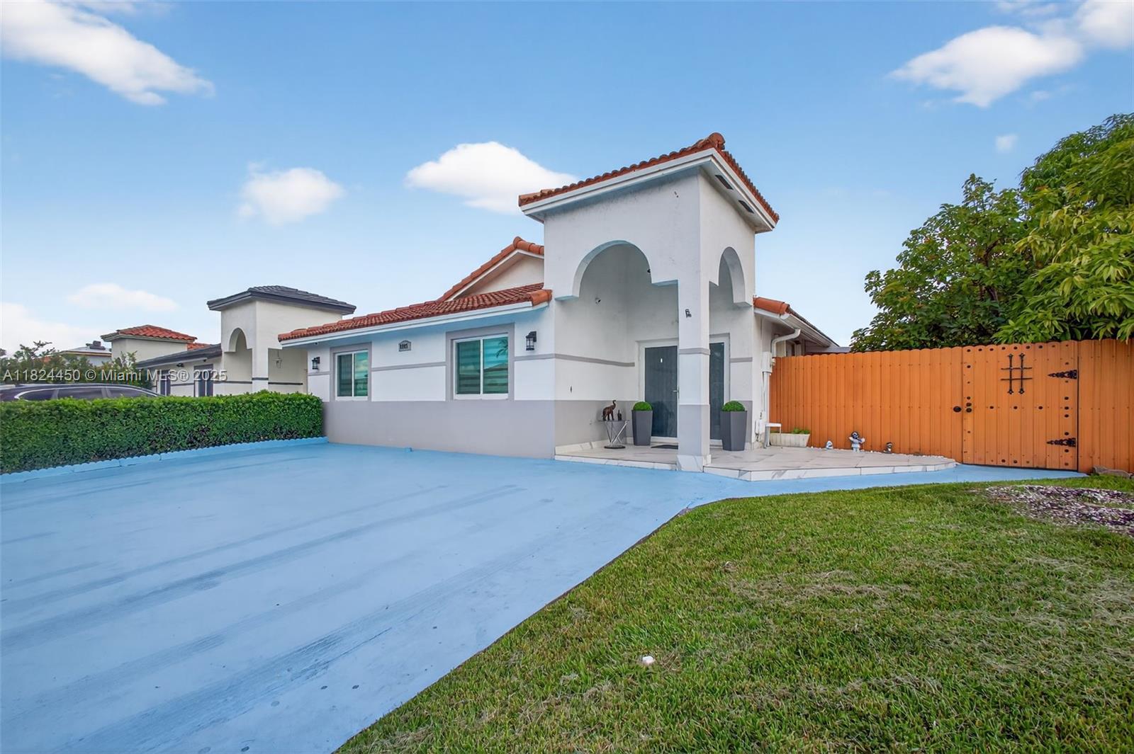 8905 NW 112th St, Hialeah Gardens, Florida image 1