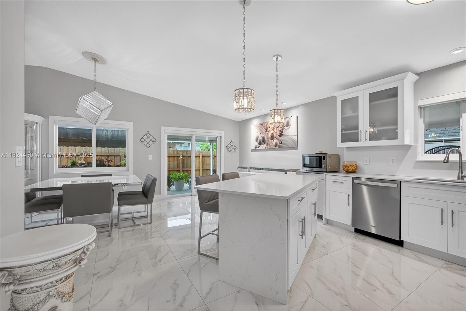 8905 NW 112th St, Hialeah Gardens, Florida image 13