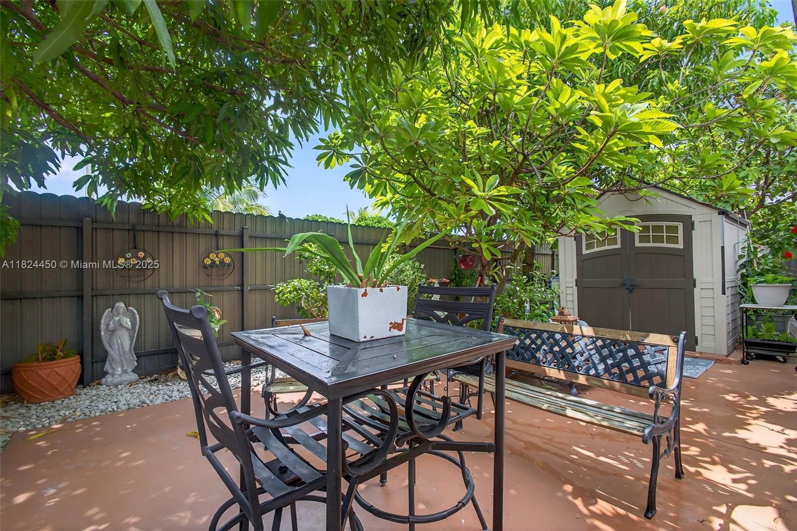 8905 NW 112th St, Hialeah Gardens, Florida image 37