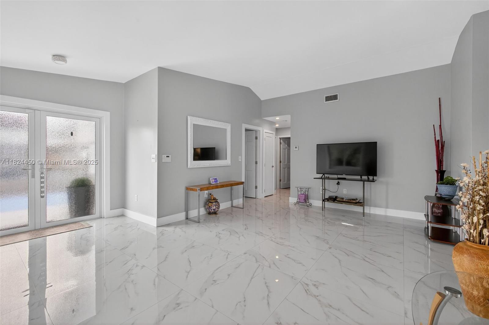 8905 NW 112th St, Hialeah Gardens, Florida image 8