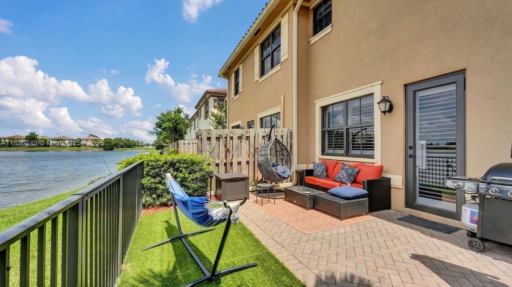 9595 N Town Parc Cir N, Parkland, Florida image 32