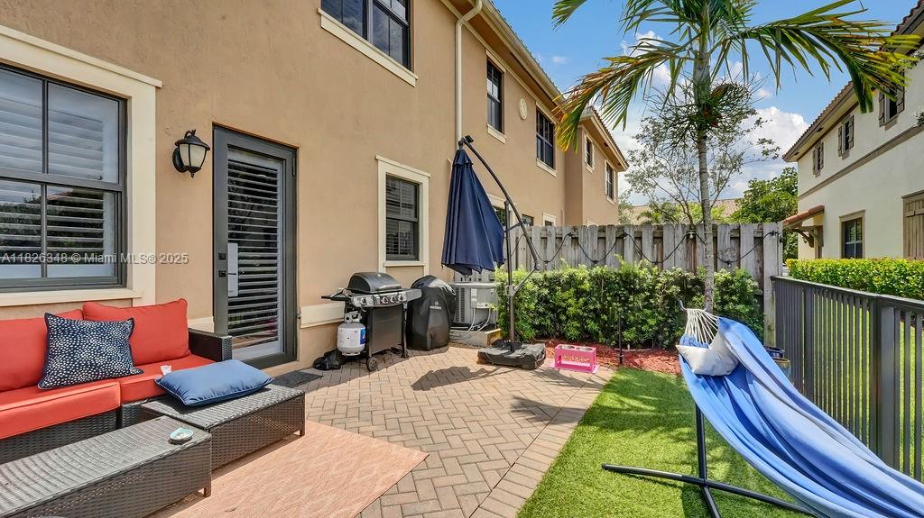 9595 N Town Parc Cir N, Parkland, Florida image 35