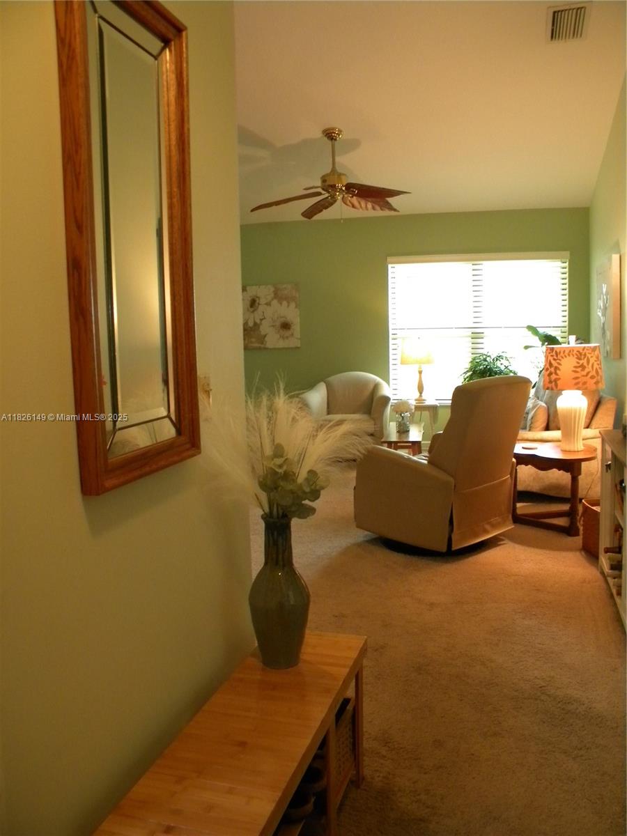 77 Via De Casas Norte, Boynton Beach, Florida image 14