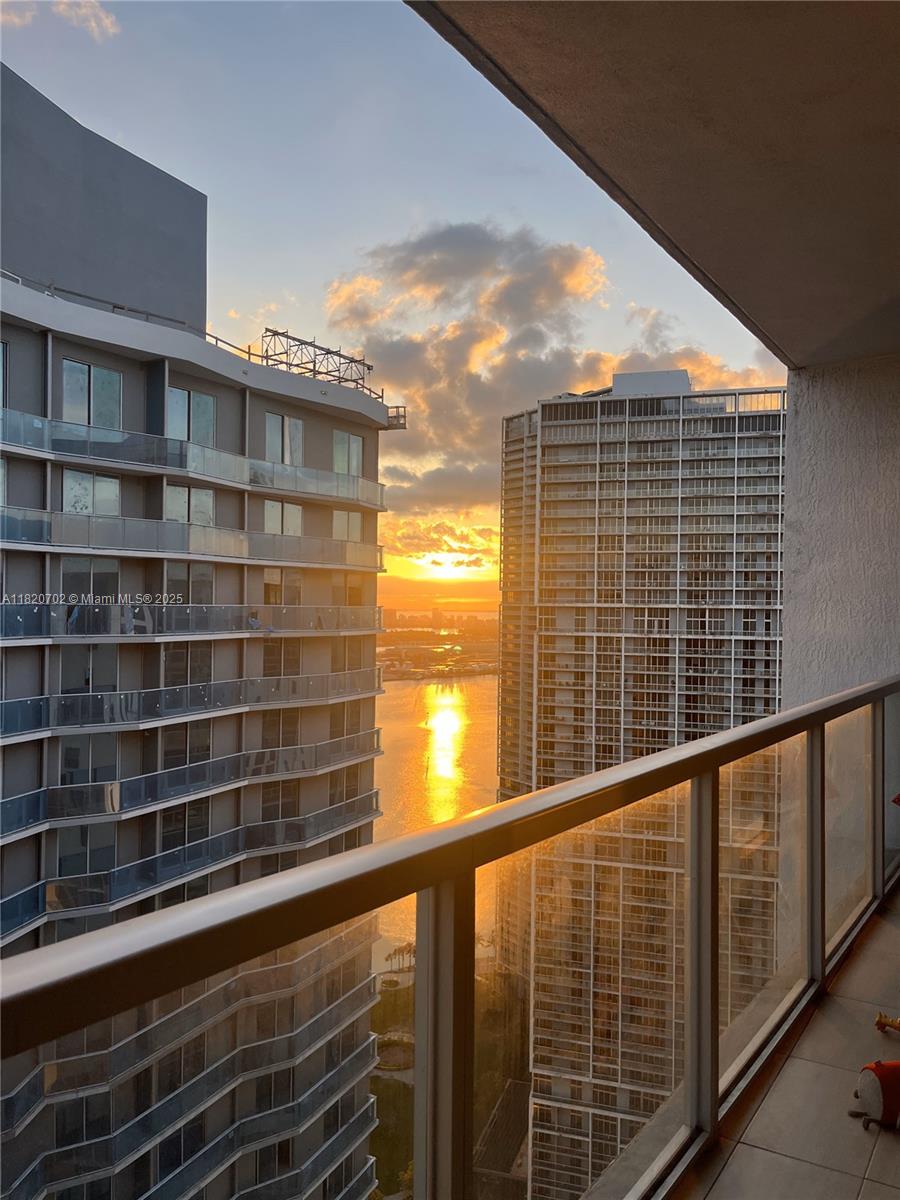55 SE 6th St #4305, Miami, Florida image 18