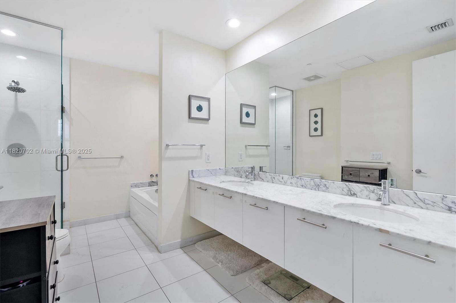55 SE 6th St #4305, Miami, Florida image 9