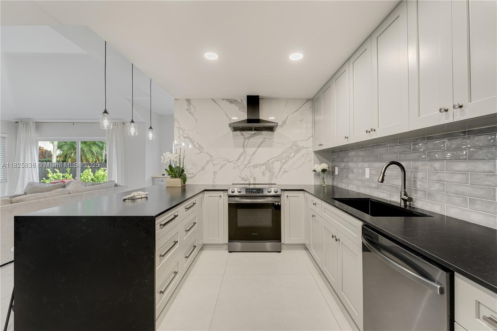 9248 Magnolia Ct, Davie, Florida image 1