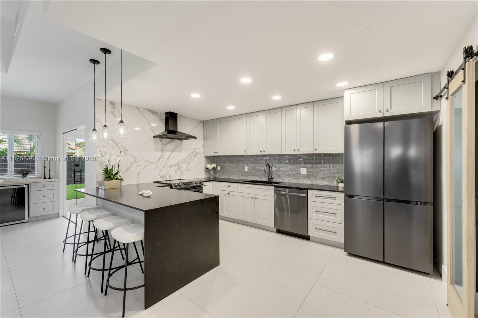 9248 Magnolia Ct, Davie, Florida image 2