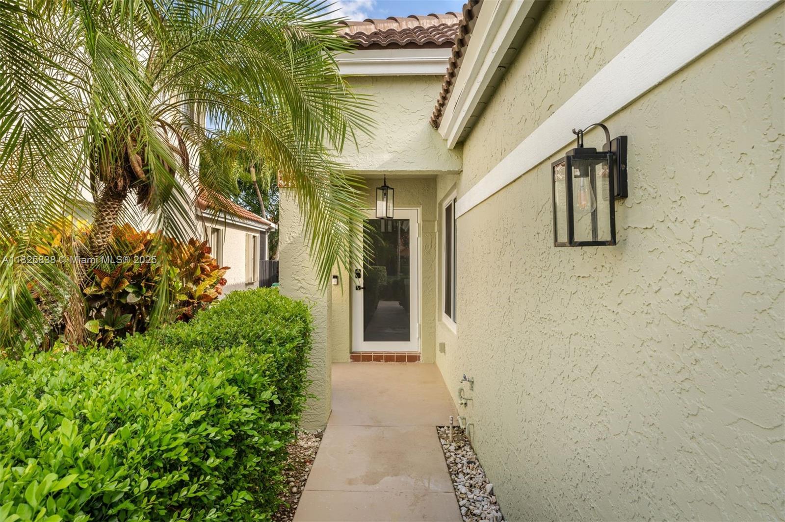 9248 Magnolia Ct, Davie, Florida image 22