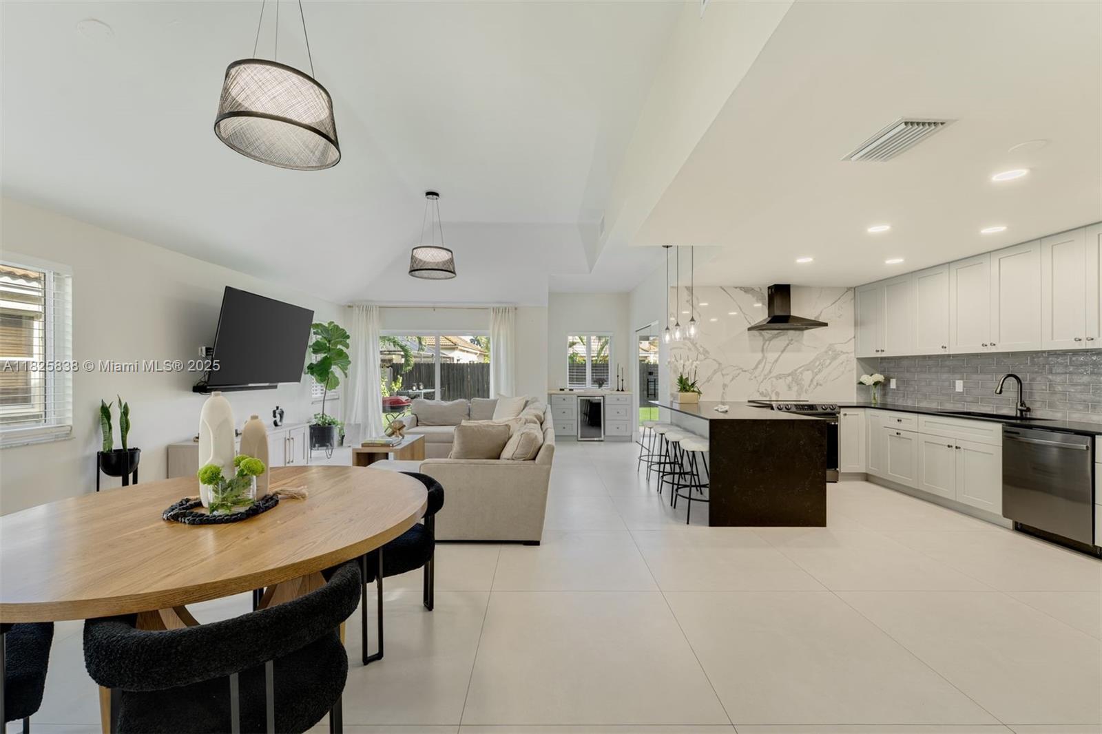 9248 Magnolia Ct, Davie, Florida image 4