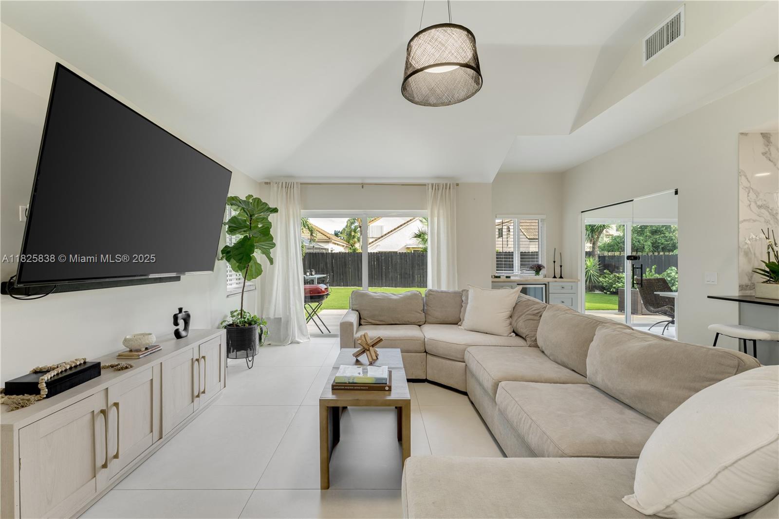 9248 Magnolia Ct, Davie, Florida image 7
