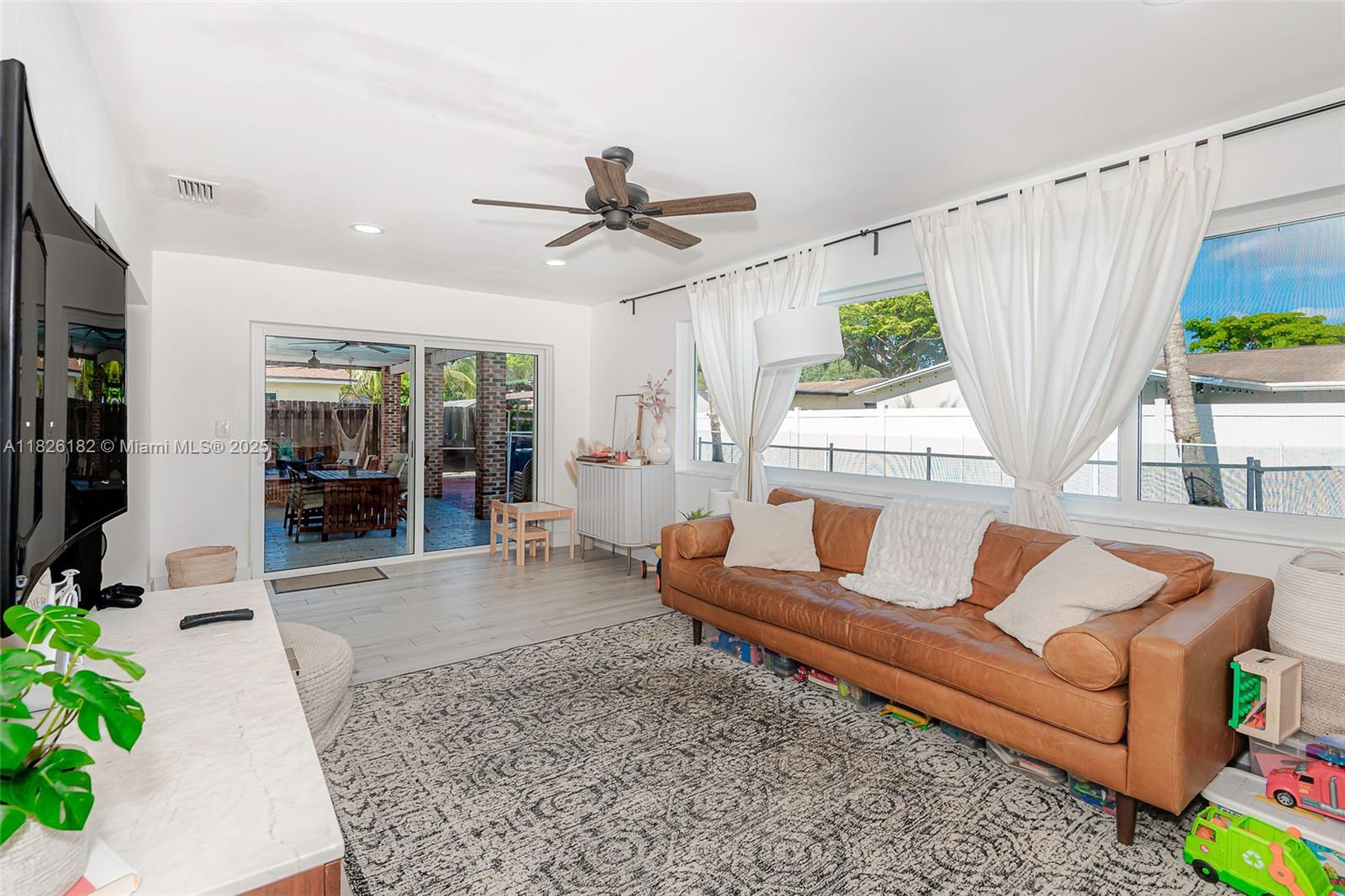 1770 NW 106th Ave, Pembroke Pines, Florida image 13