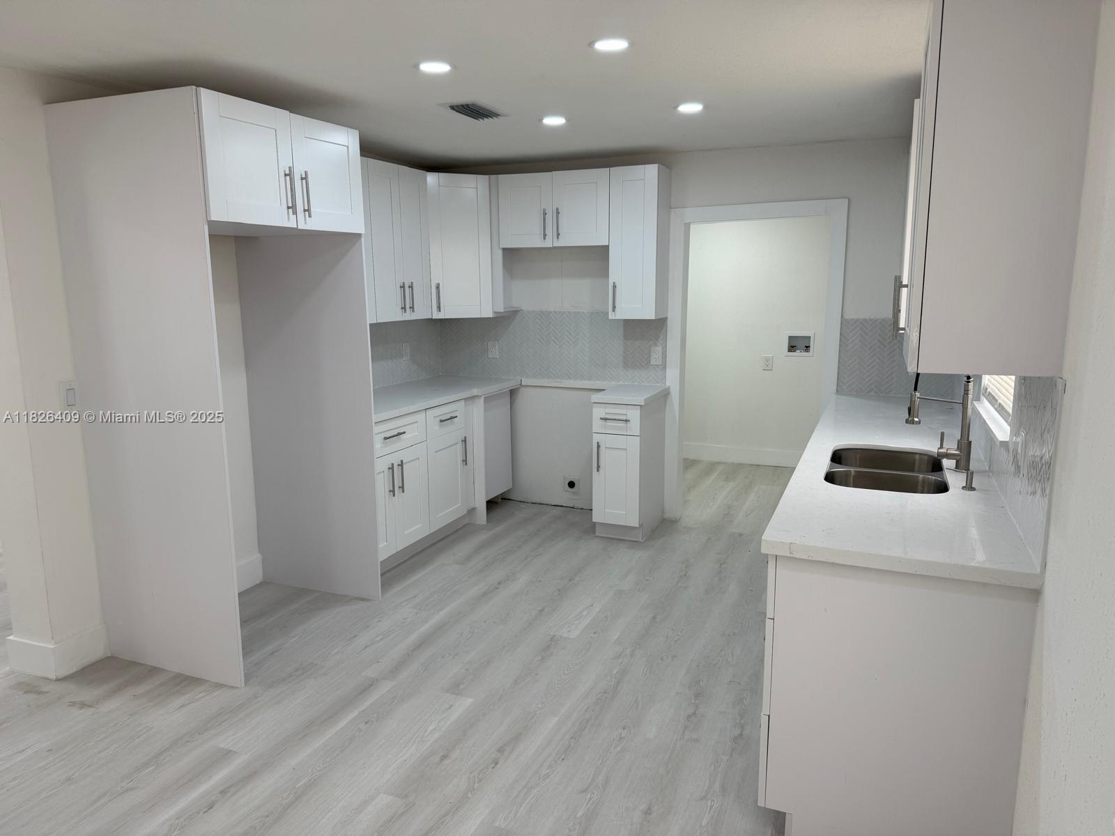4380 NW 168th Ter, Miami Gardens, Florida image 10