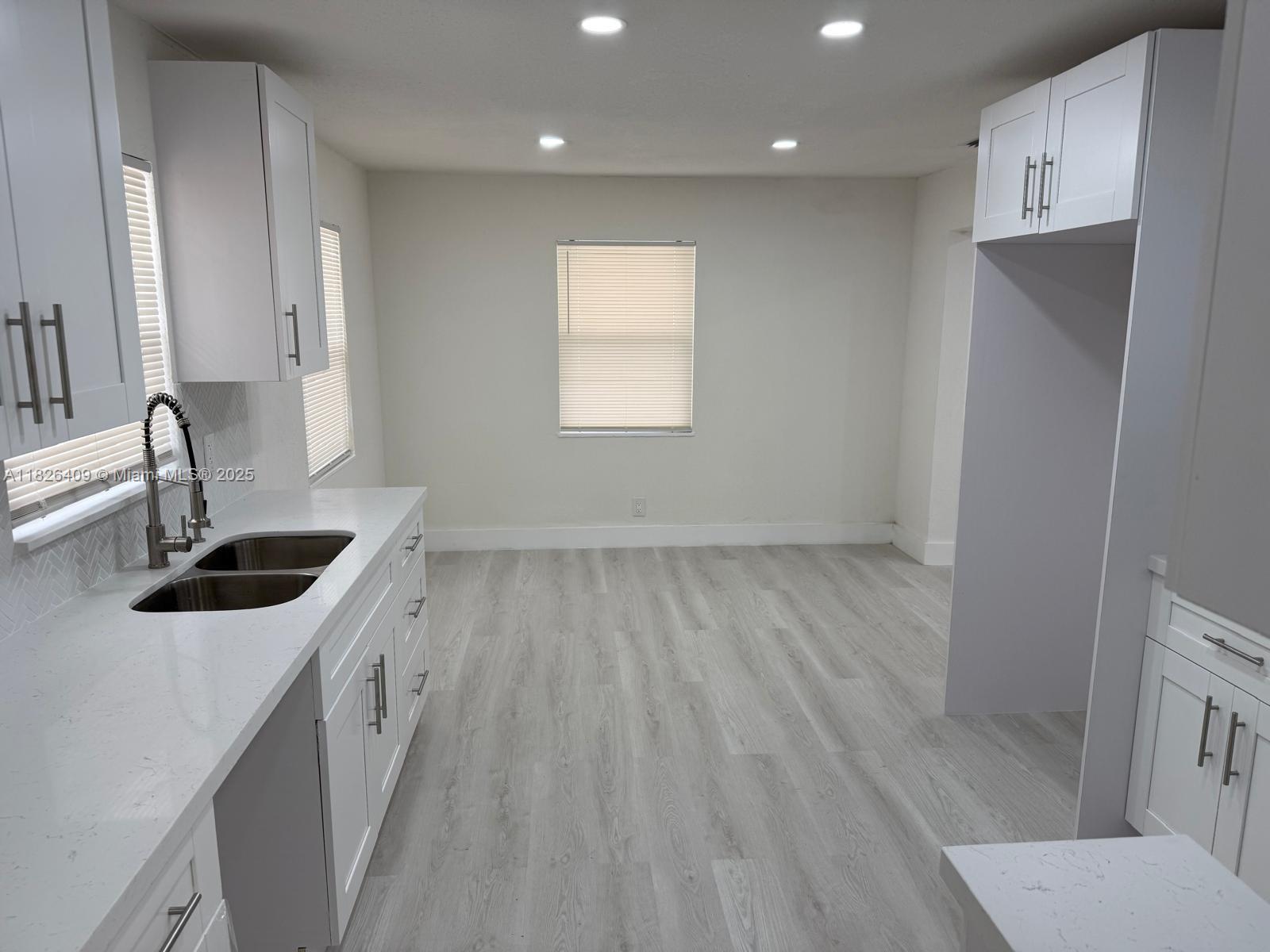 4380 NW 168th Ter, Miami Gardens, Florida image 11
