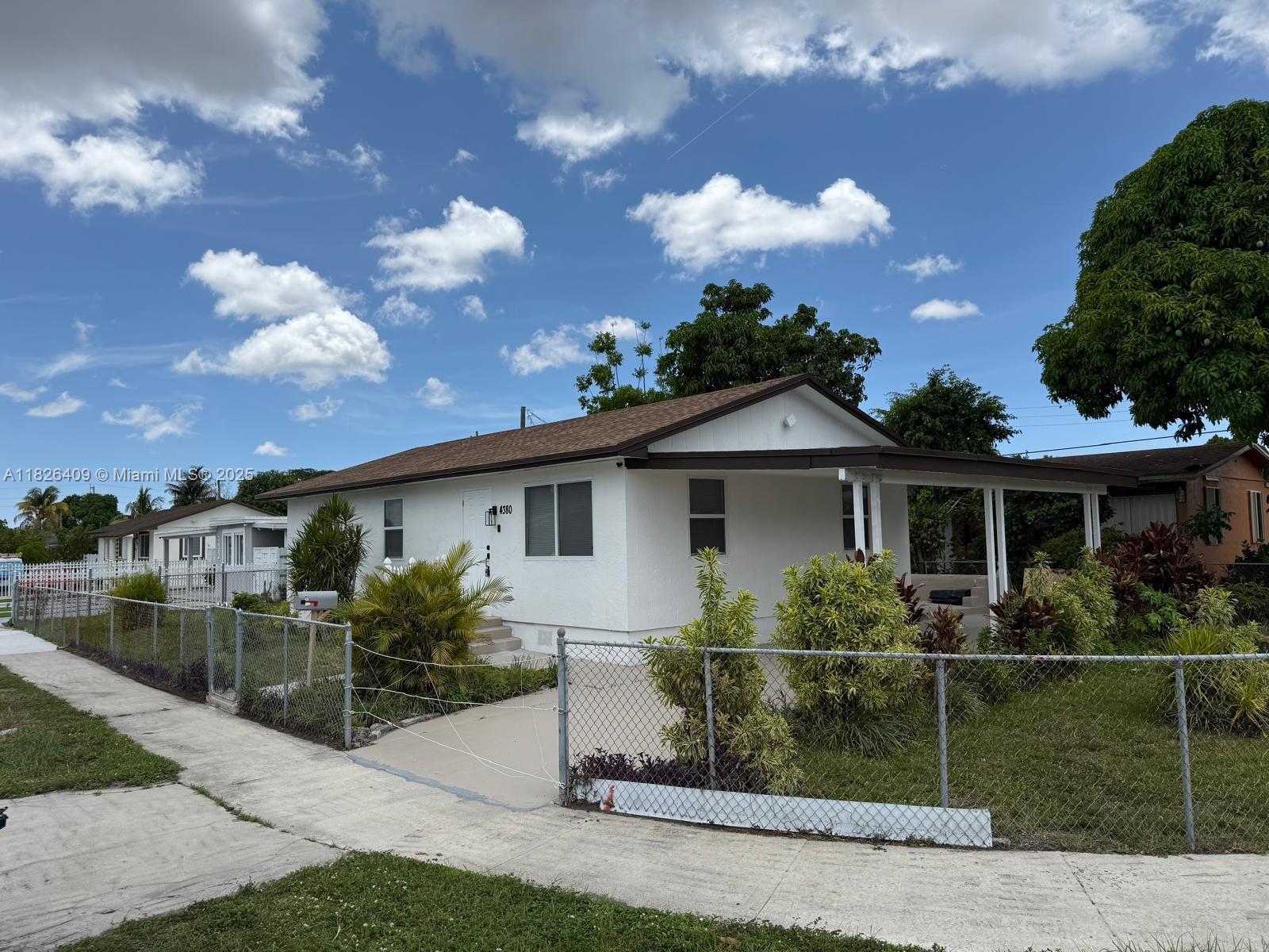 4380 NW 168th Ter, Miami Gardens, Florida image 2