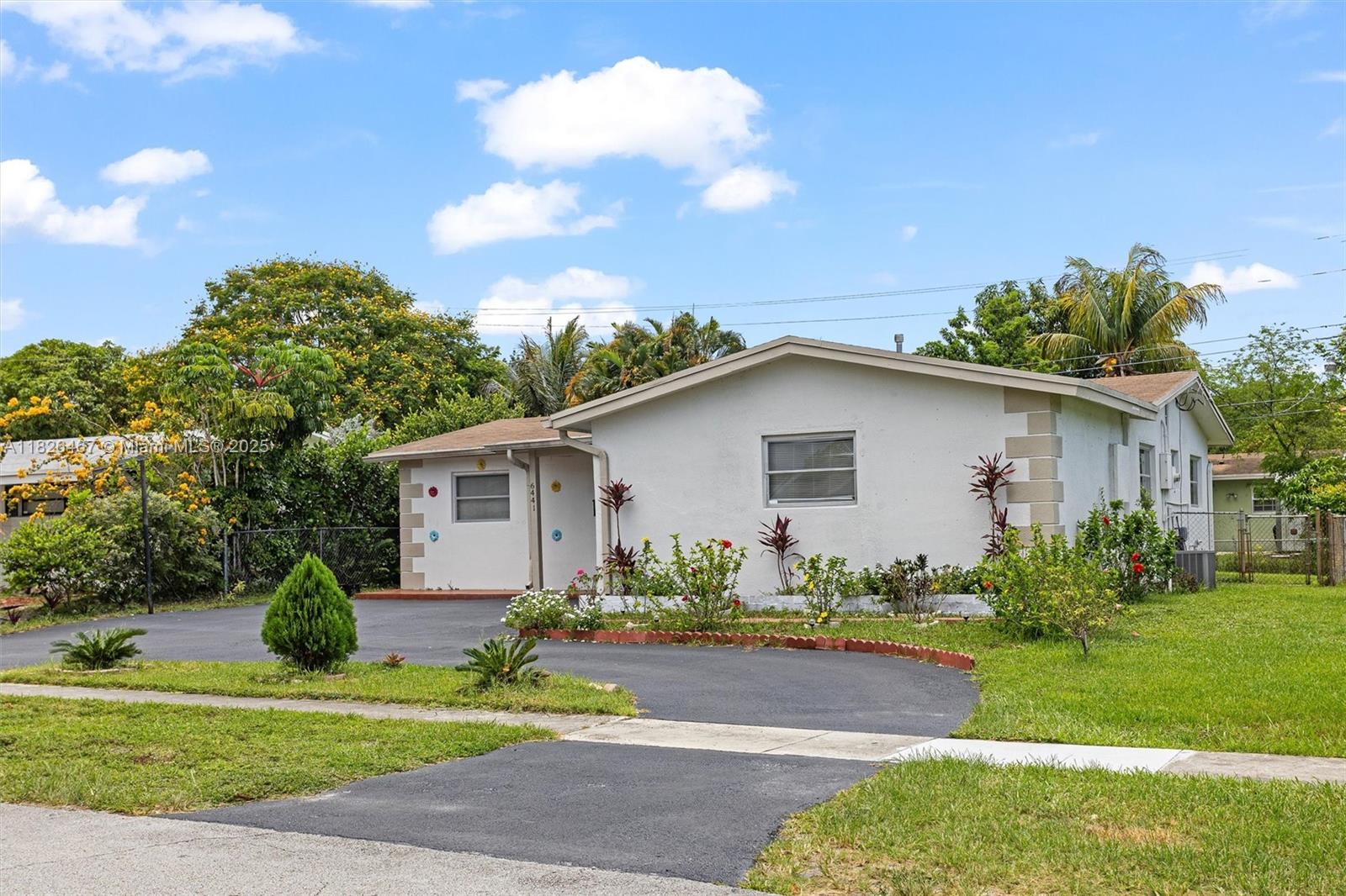 6441 NW 26th St, Sunrise, Florida image 2