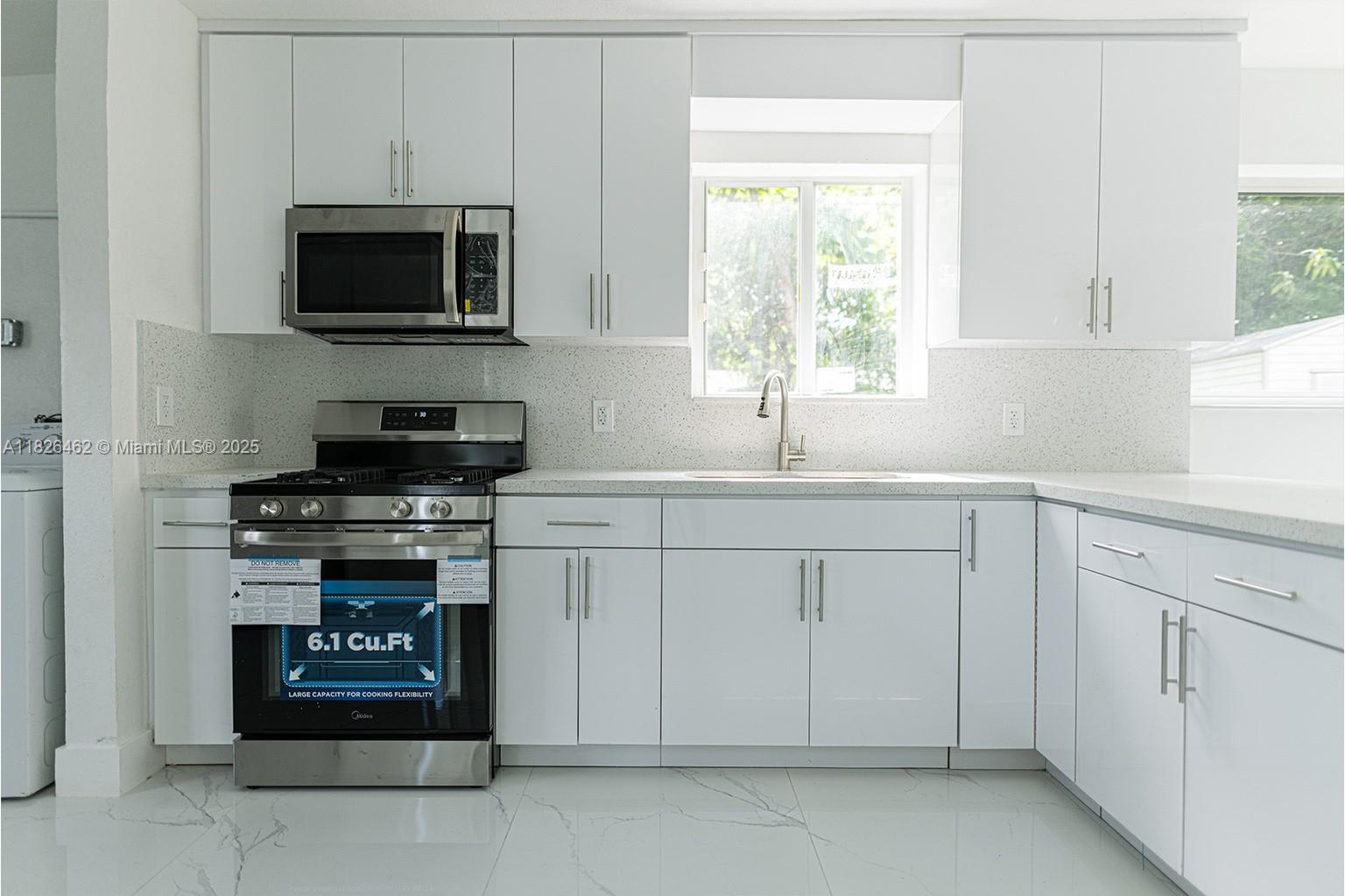 17611 NW 12th Ave, Miami Gardens, Florida image 9