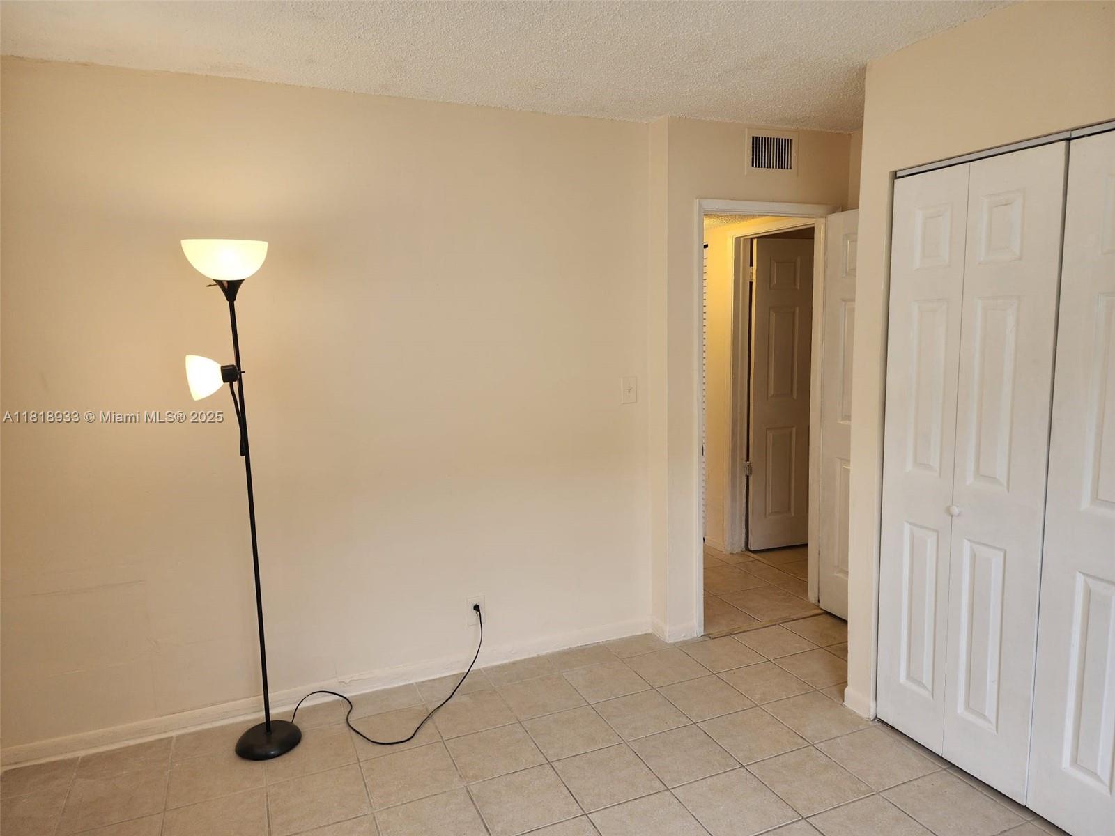 Residential, Pompano Beach, Florida image 11