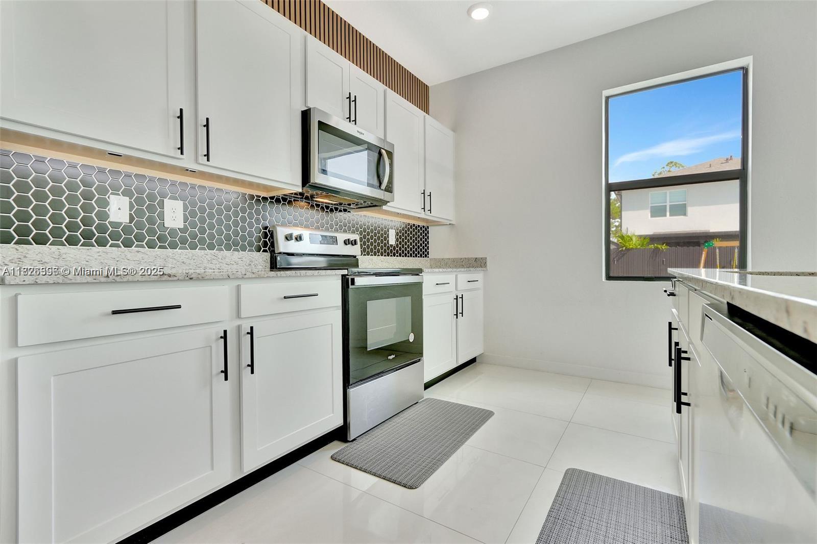 12973 SW 266th Ter, Homestead, Florida image 10